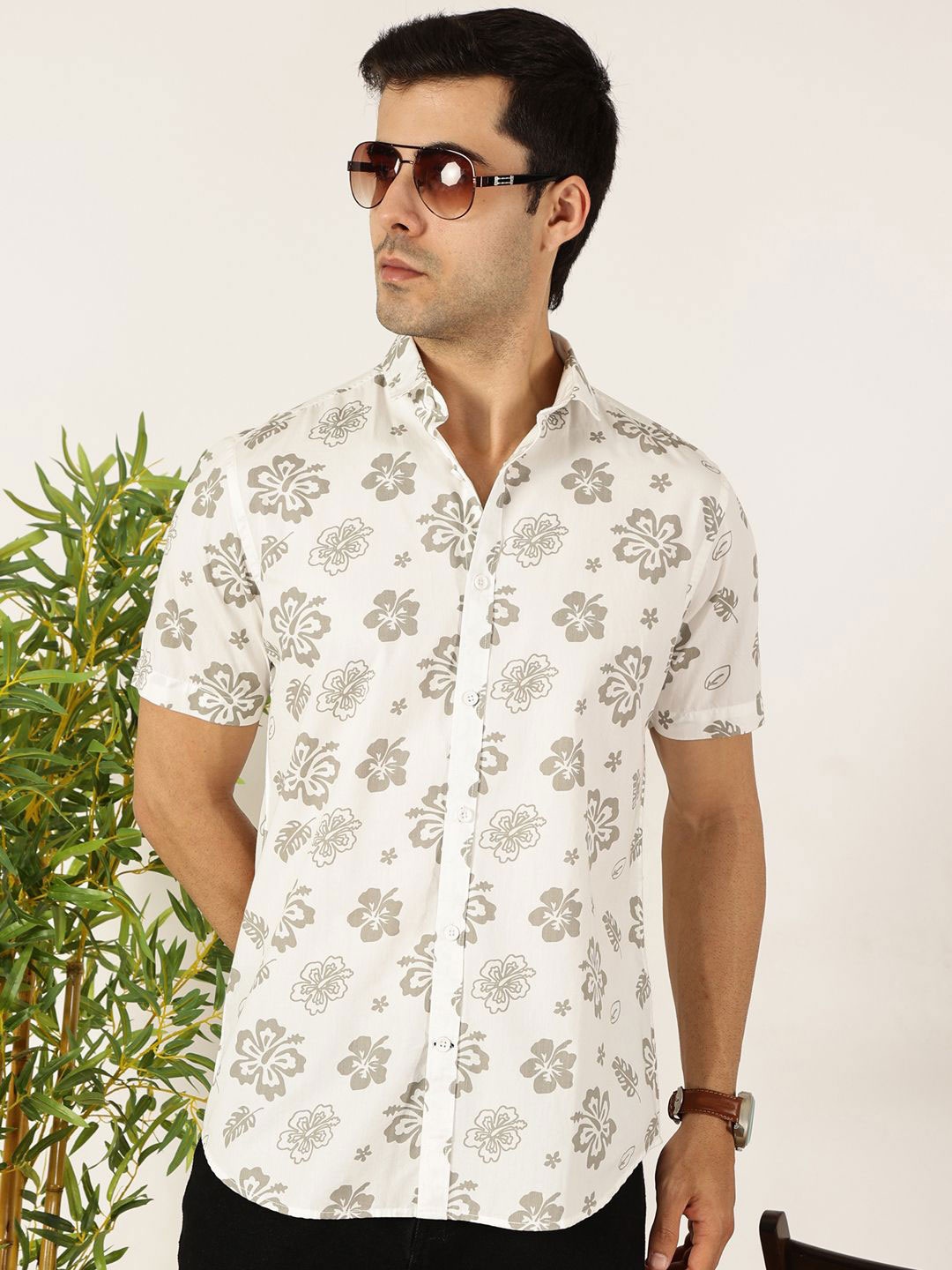 

Mast & Harbour Men Premium Fit Spread Collar Floral Printed Cotton Casual Shirt, White