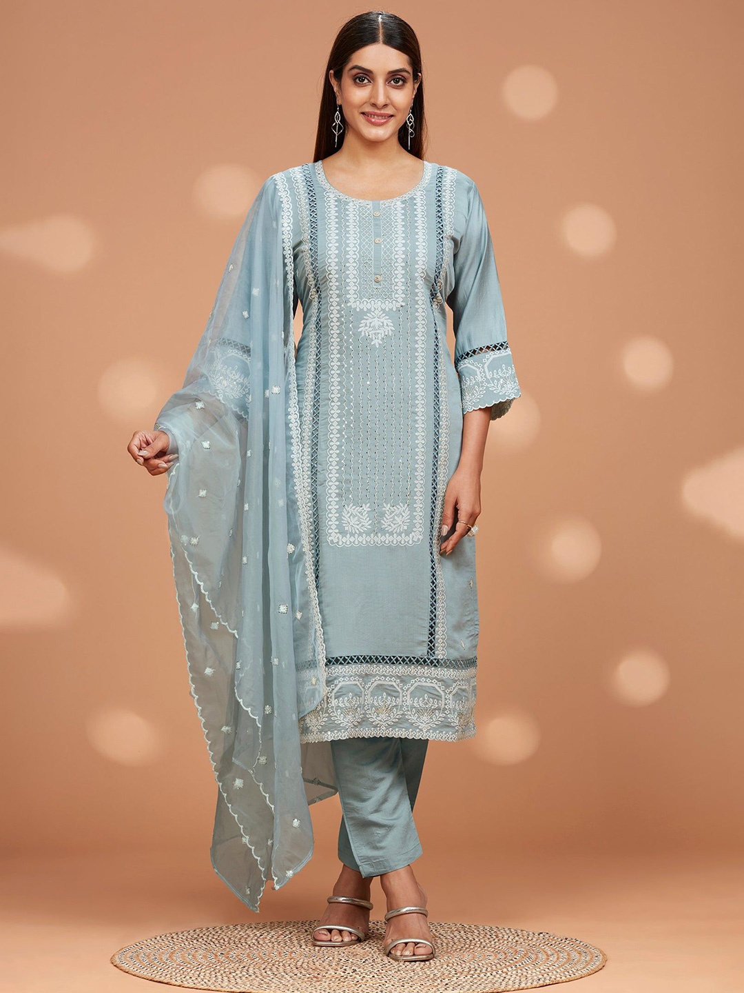 

FREYAA Ethnic Motifs Yoke Design Thread Work Kurta With Trousers & Dupatta, Grey