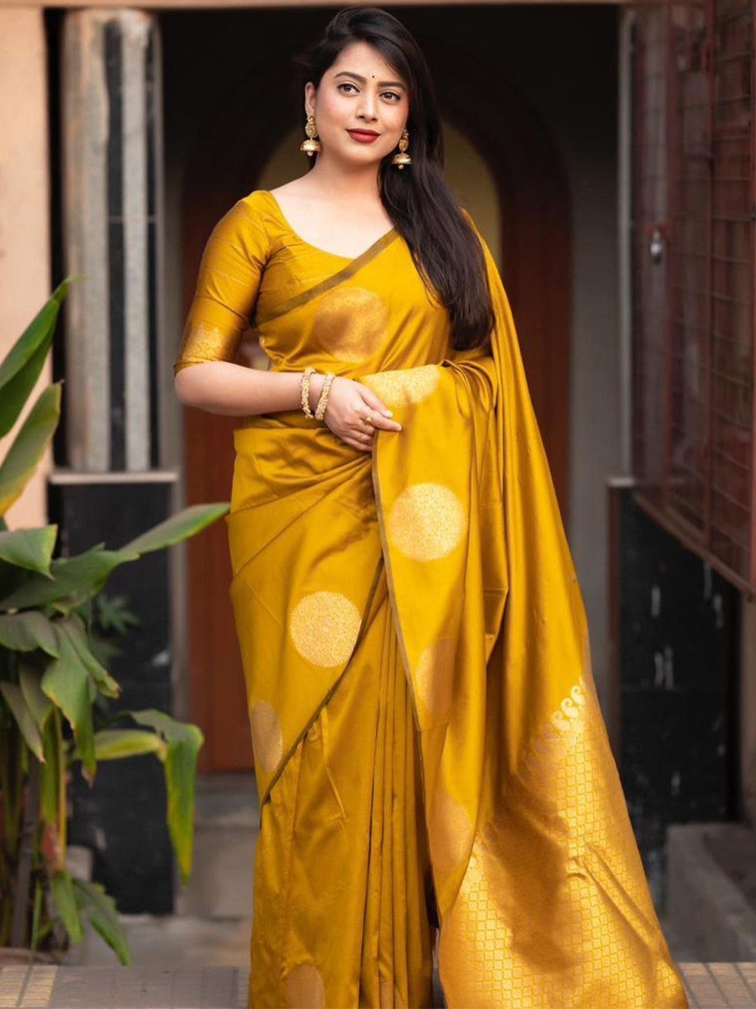 

Caracola Woven Design Zari Banarasi Saree, Yellow