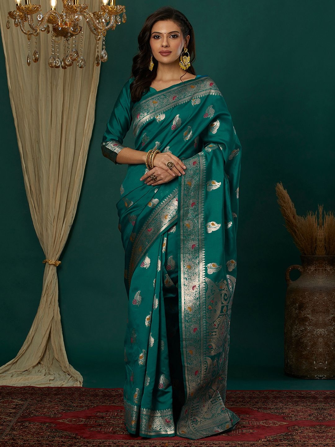 

Satrani Woven Design Zari Banarasi Saree, Green