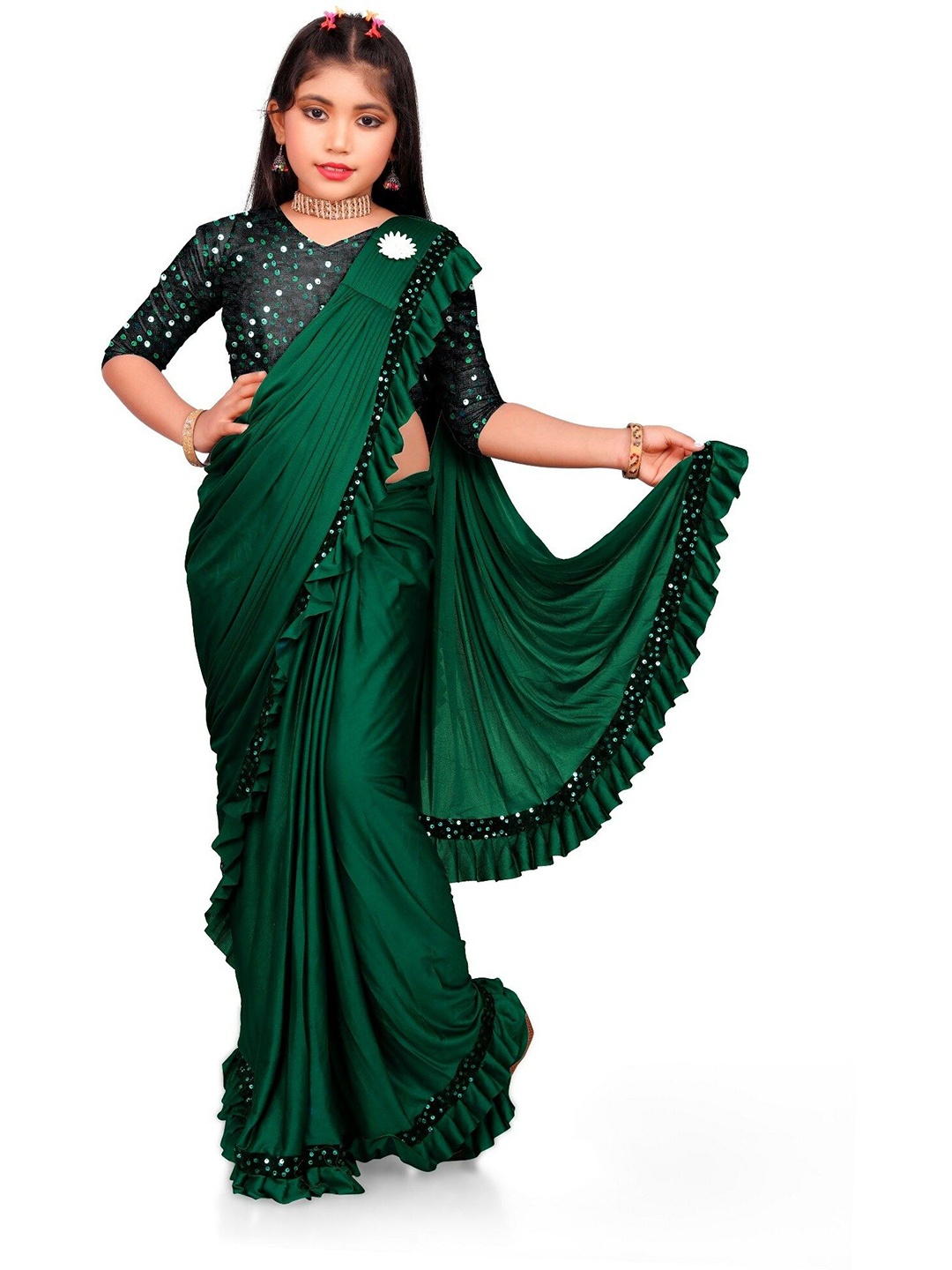 

Aika Women Sequinned Saree, Green