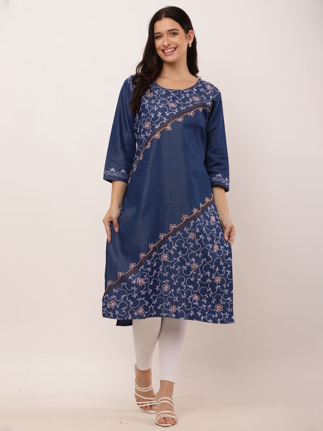

Sellingsea Embroidered Floral Thread Work Denim Straight Kurta, Blue