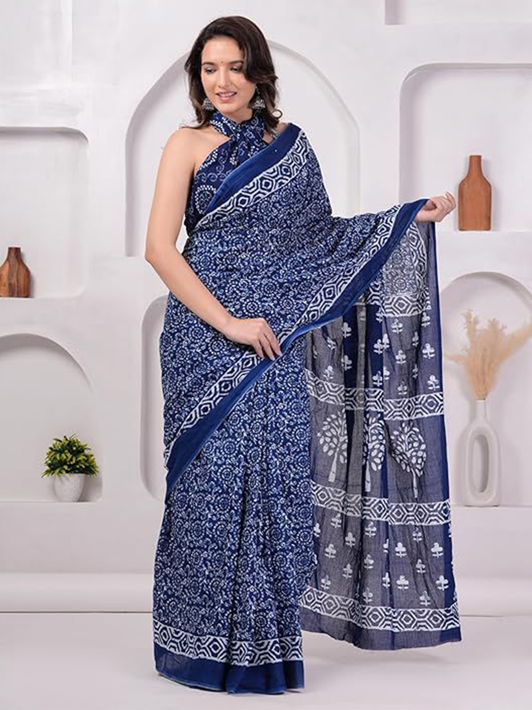 

Craft Musium Floral Pure Cotton Bagru Saree, Blue