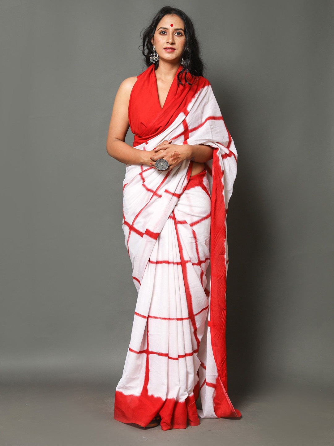 

Craft Musium Floral Pure Cotton Bagru Saree, Red