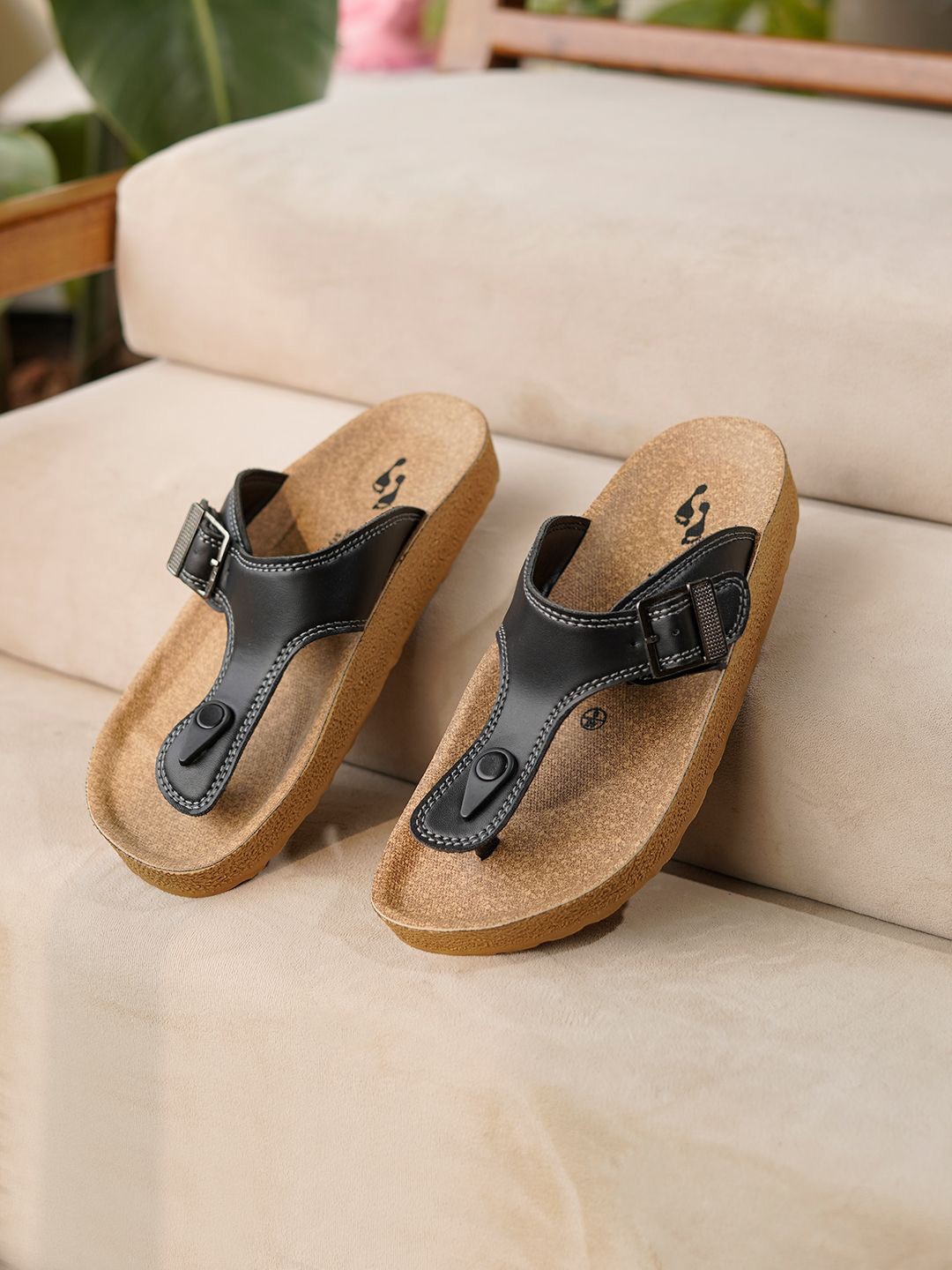 

Aerowalk Men Comfort Sandals, Black