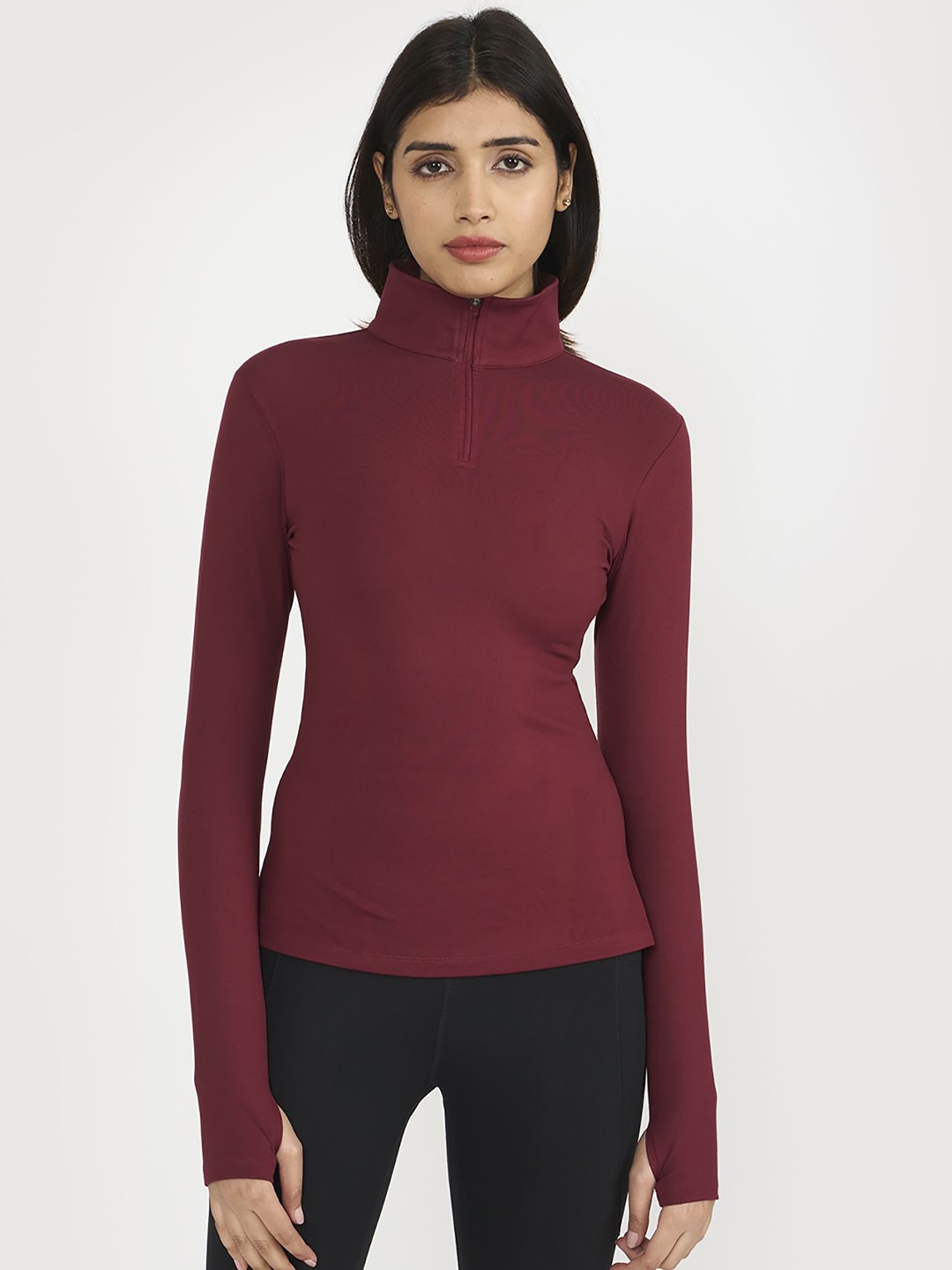 

Hunnit Zen High Neck Zipper Long Sleeves Training Jacket Top, Red