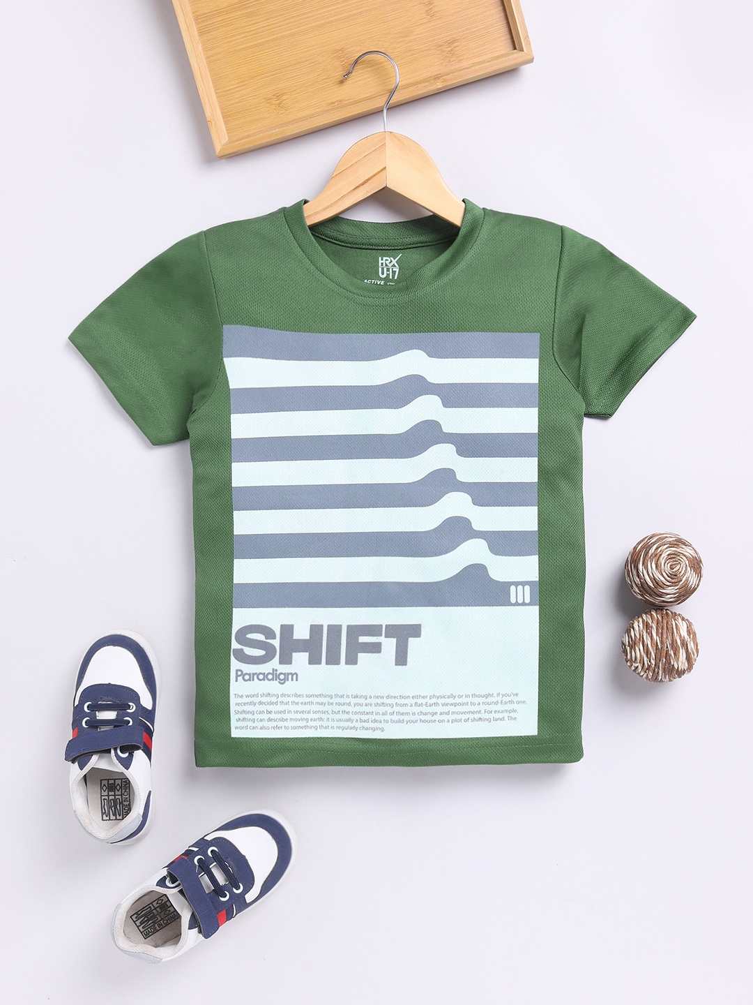 

HRX by Hrithik Roshan Boys Printed Rapid-Dry T-shirt, Green