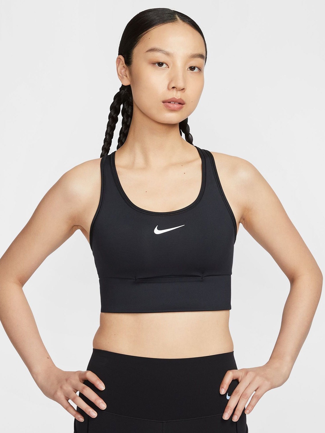 

Nike Swoosh Pocket Women's Medium-Support Padded Longline Sports Bra, Black