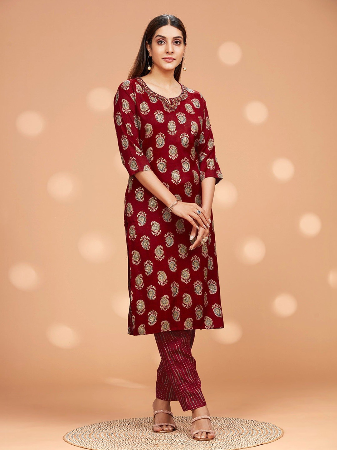 

FREYAA Women Ethnics Motifs Printed A - Line Kurtas, Maroon