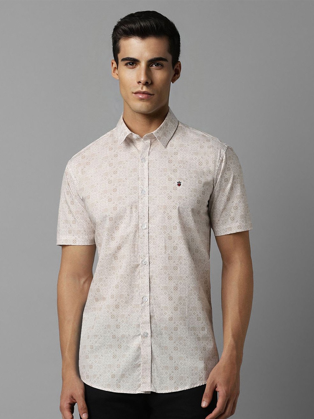 

Louis Philippe Sport Men Geometric Printed Pure Cotton Slim Fit Casual Shirt, Cream