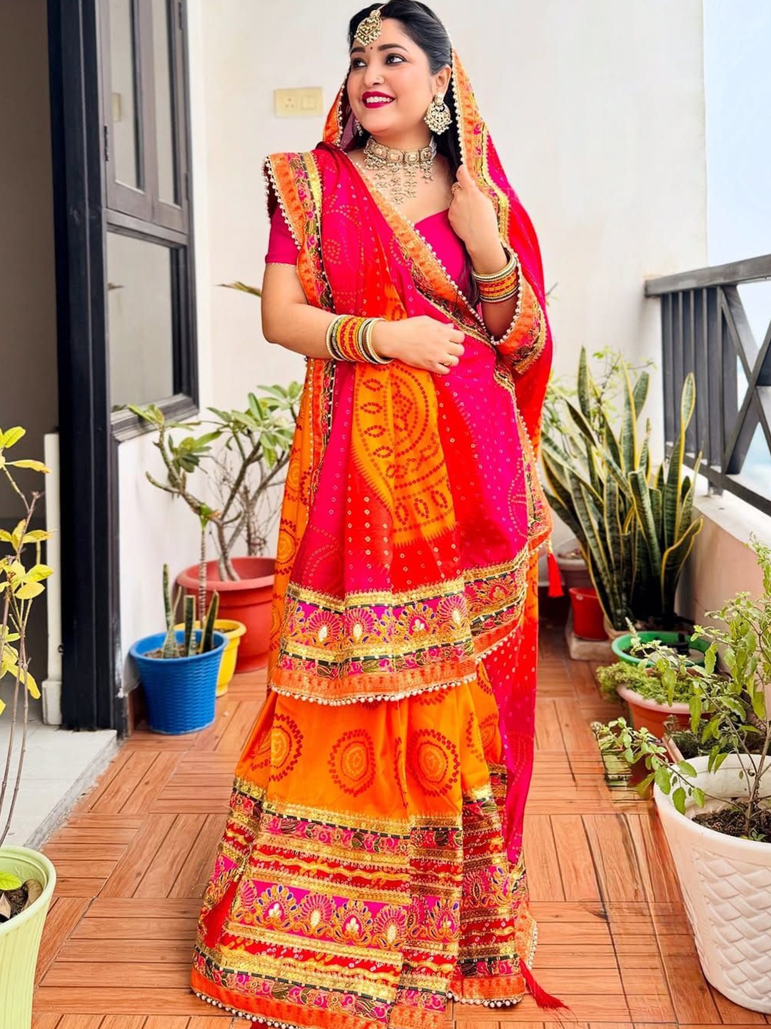 

KAVINDI Bandhani Embroidered Pure Silk Bandhani Saree, Pink