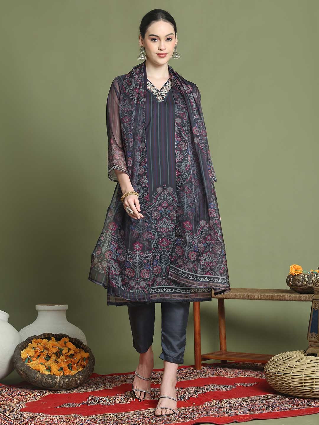 

Stylee LIFESTYLE Ethnic Motifs Printed Sequinned Kurta With Trouser And Dupatta, Black