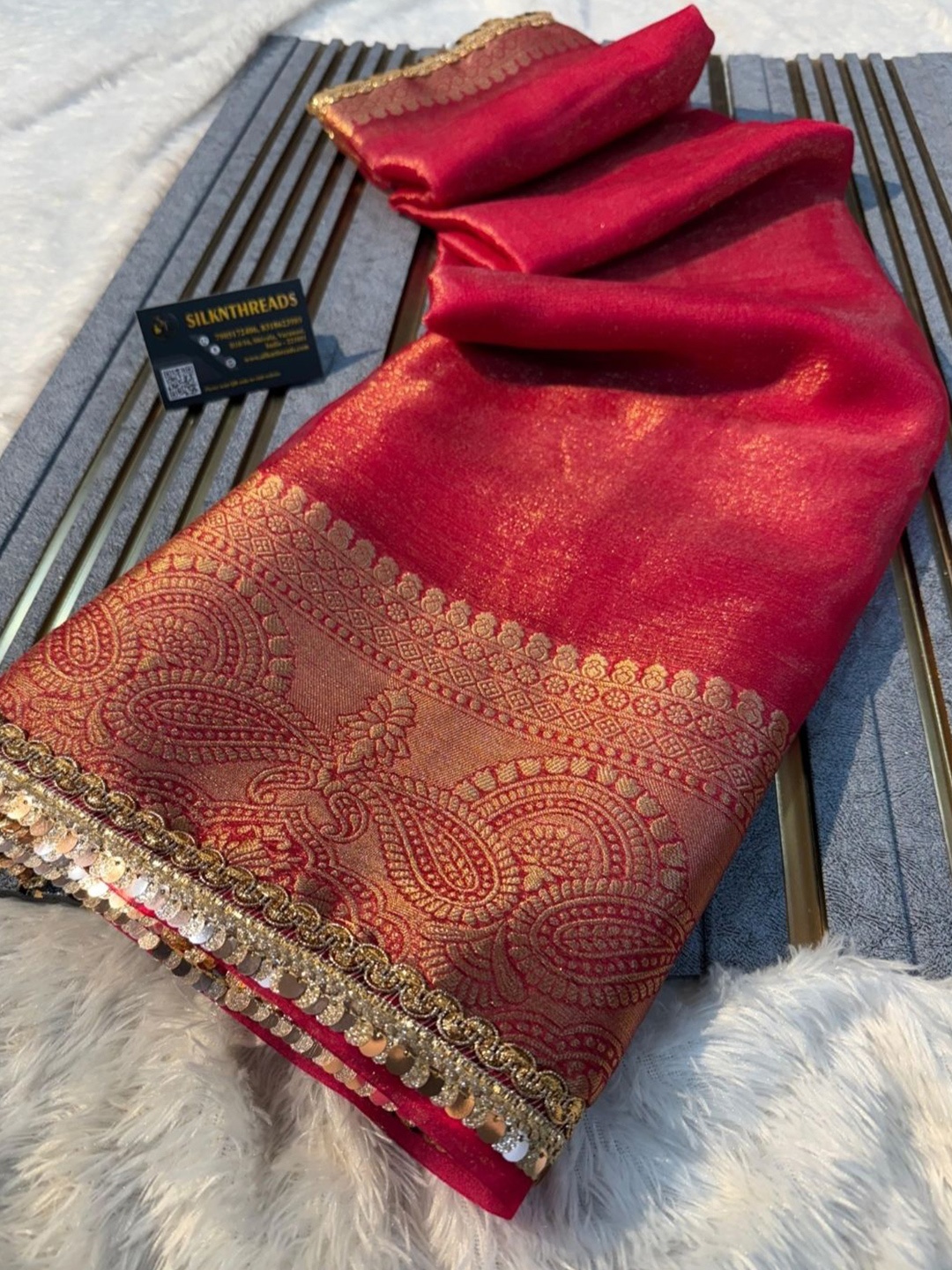 

DIVASTRI Solid Zari Embellished Tissue Banarasi Saree, Pink