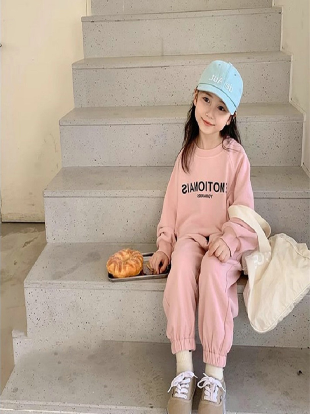 

StyleCast x Revolte Girls Printed Sweatshirt With Joggers, Pink