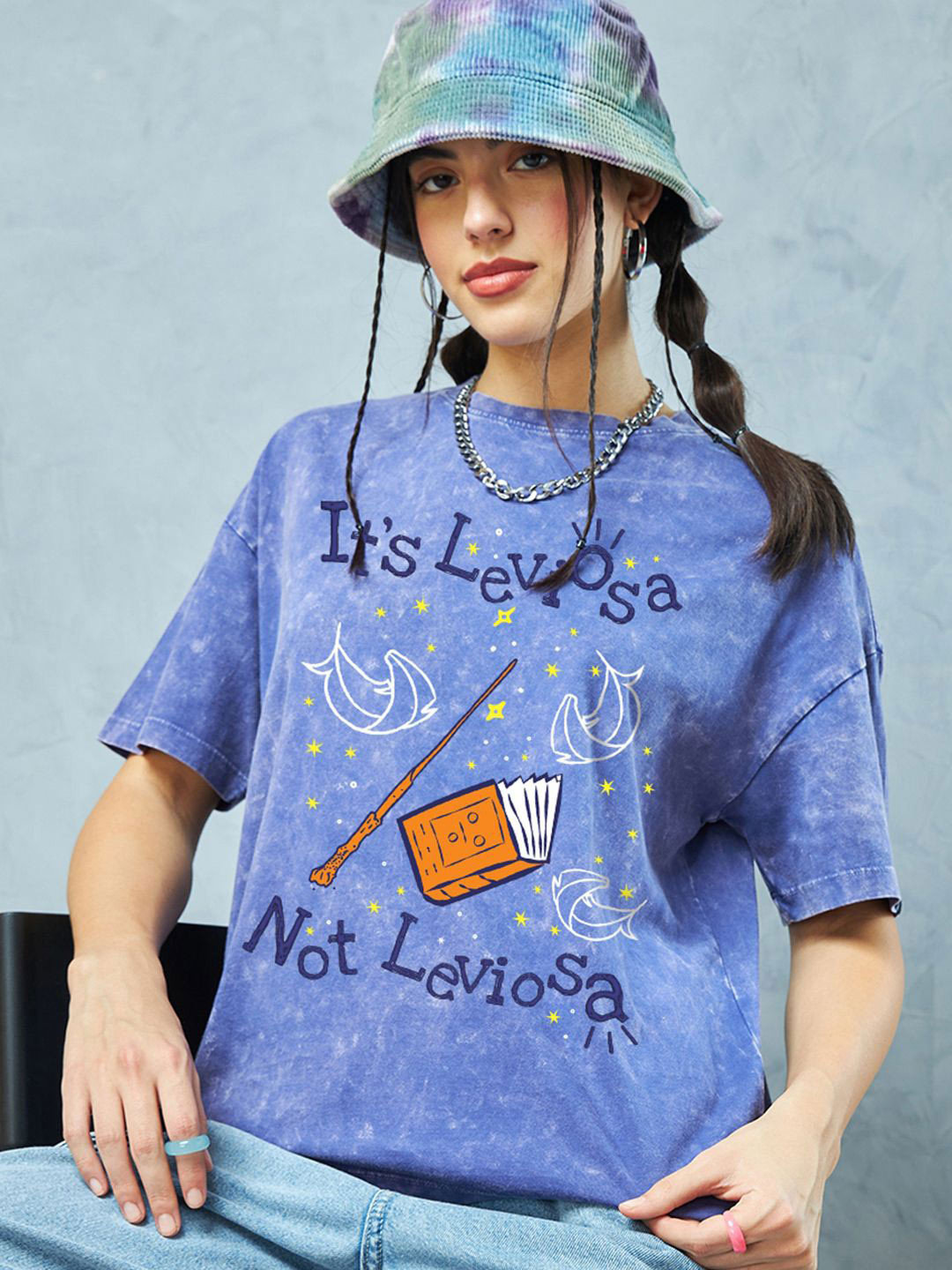 

Bewakoof Official Harry Potter Merchandise Women's Printed Oversized Acid Wash T-Shirt, Blue