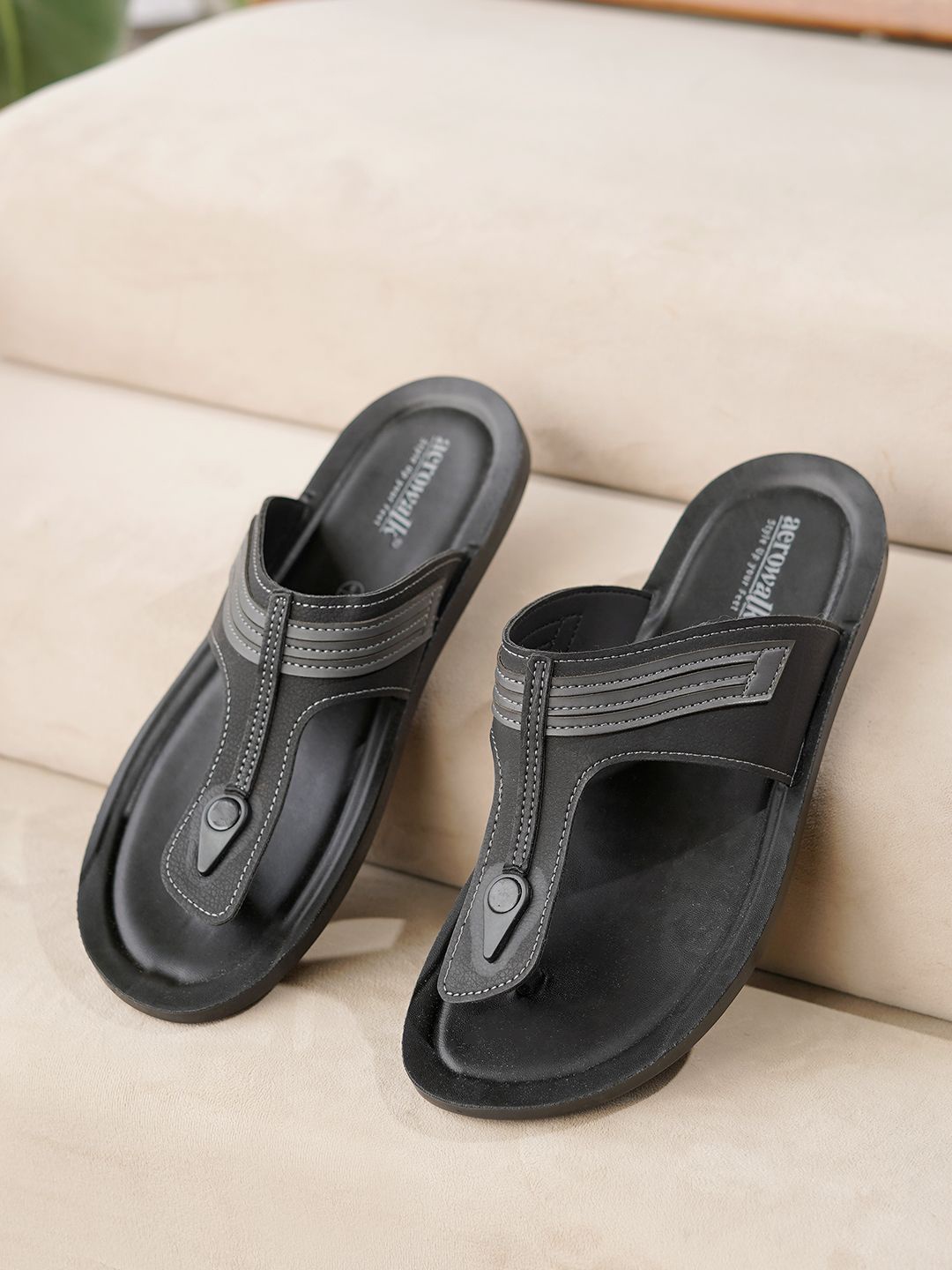 

Aerowalk Men Comfort Sandals, Black