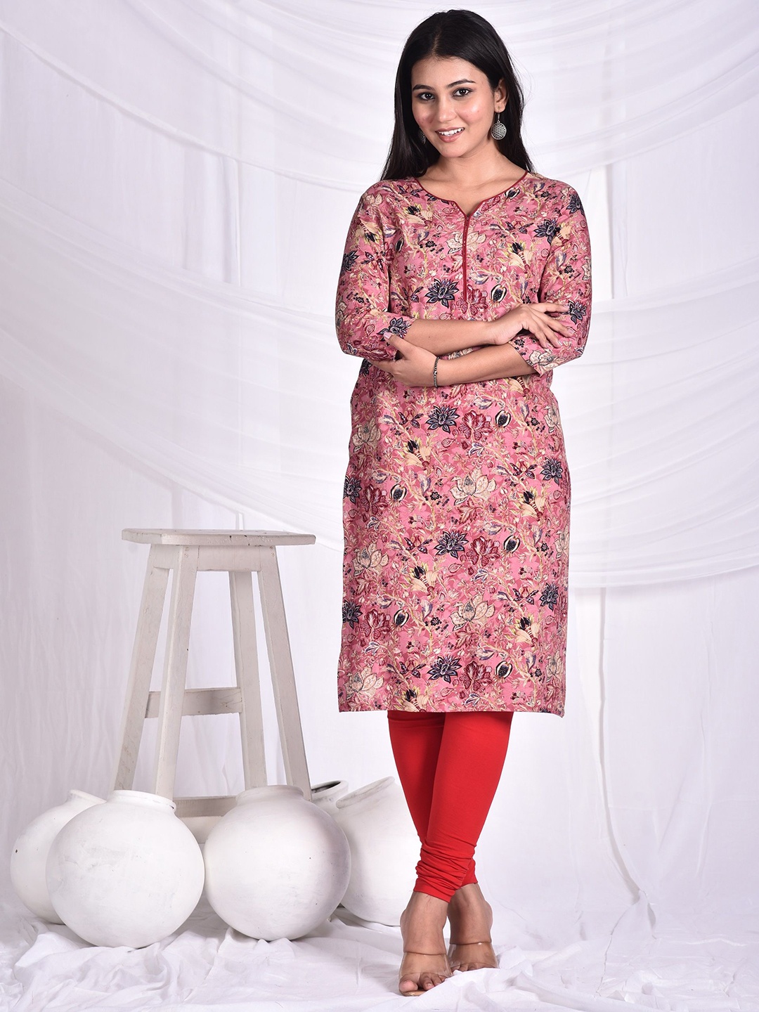 

Rashmi Shree Creation Floral Printed Notch-Neck Straight Kurta, Pink