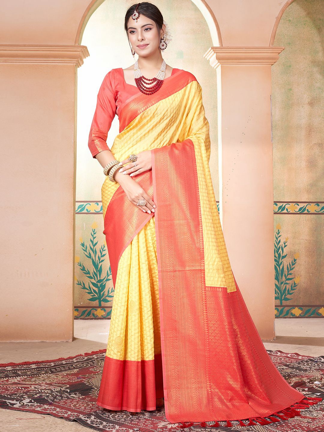 

Mitera Ethnic Motifs Zari Kanjeevaram Saree, Yellow