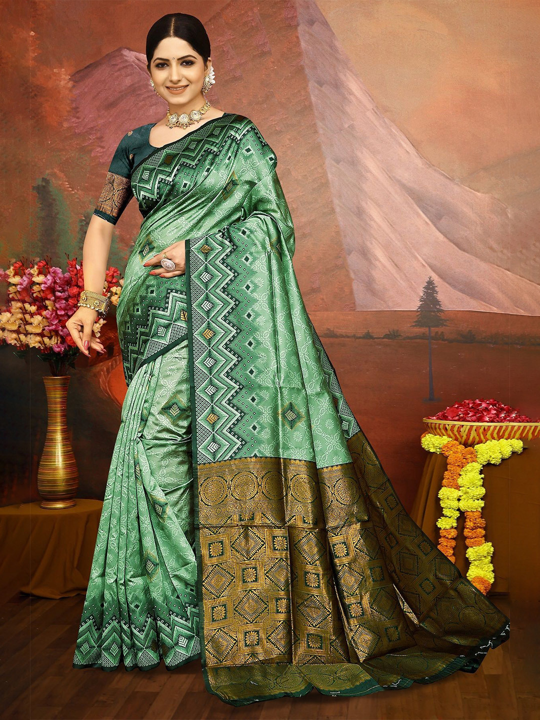 

Aika Women Pure Silk Banarasi Saree, Green