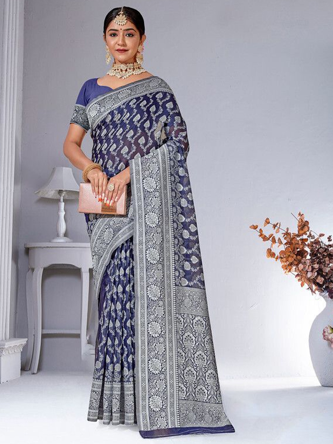 

sagarika Woven Design Zari Chanderi Saree, Navy blue