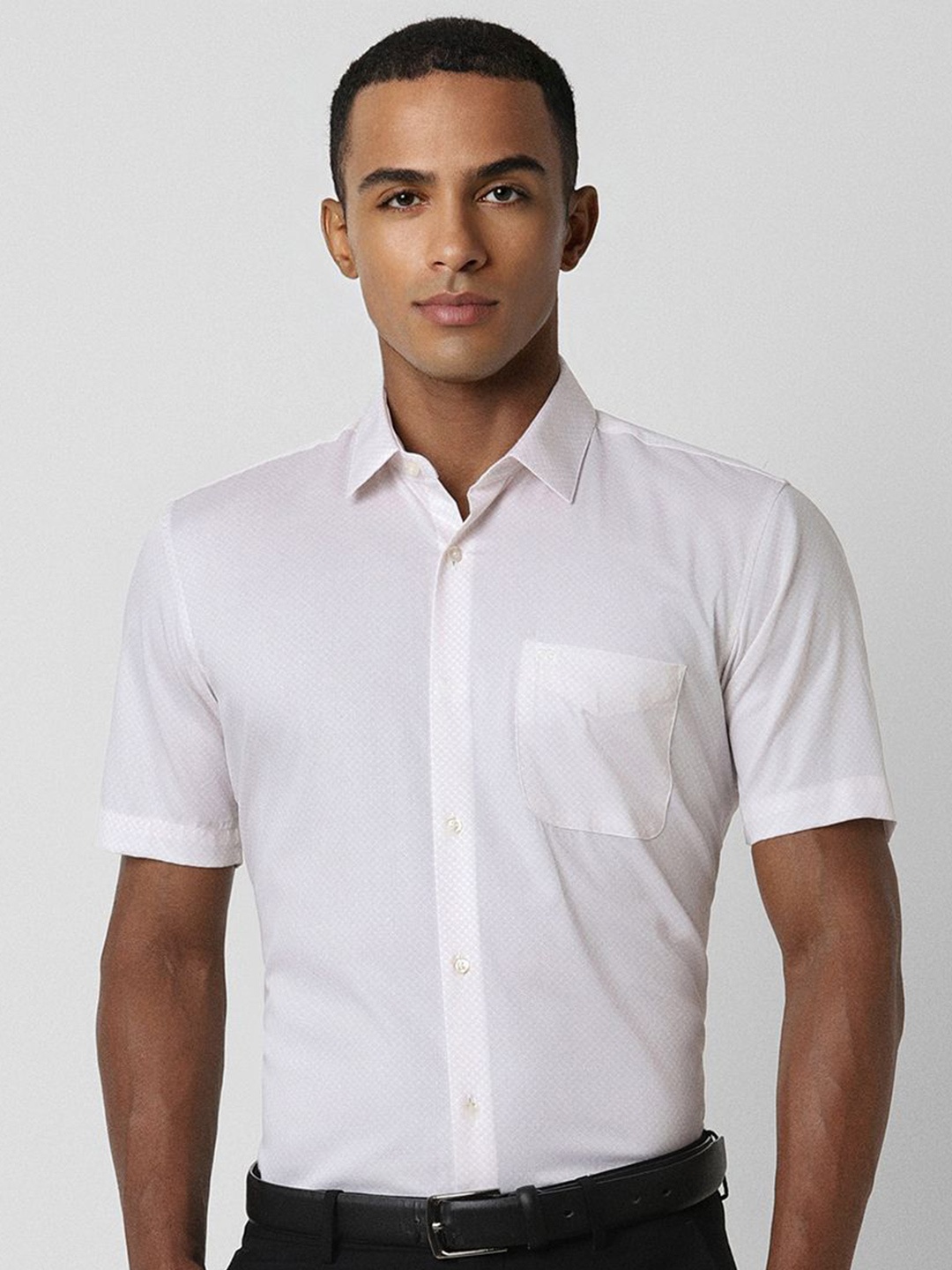 

Peter England Men Slim Fit Spread Collar Solid Cotton Casual Shirt, White