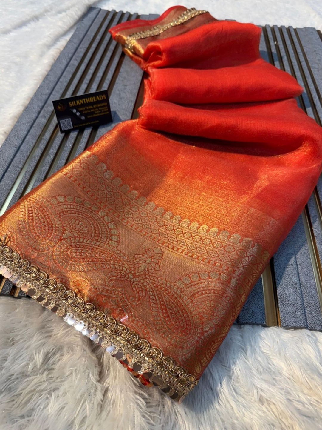 

DIVASTRI Embellished Beads and Stones Tissue Banarasi Saree, Orange