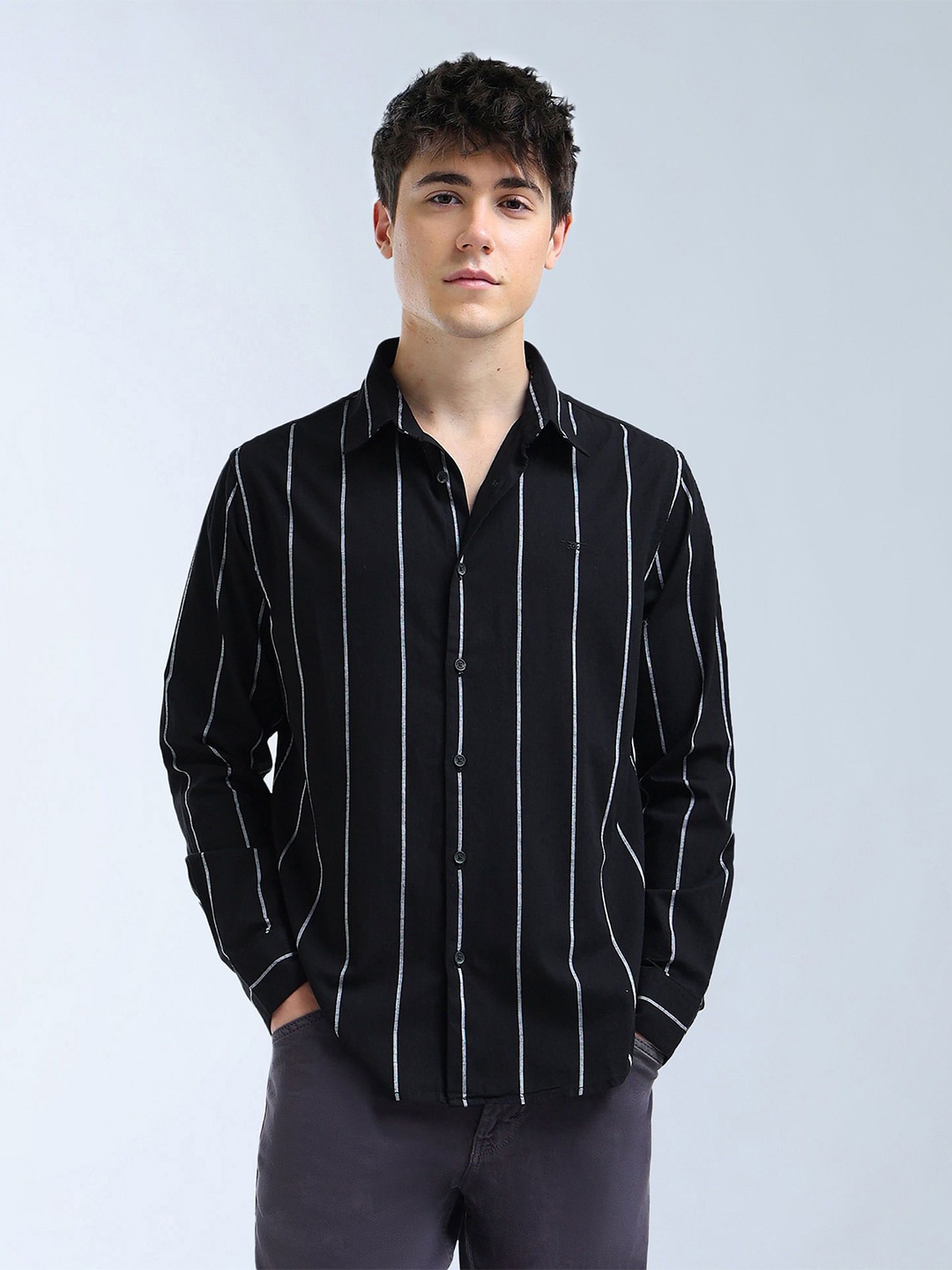 

Flying Machine Classic Striped Spread Collar Twill Pure Cotton Casual Shirt, Black