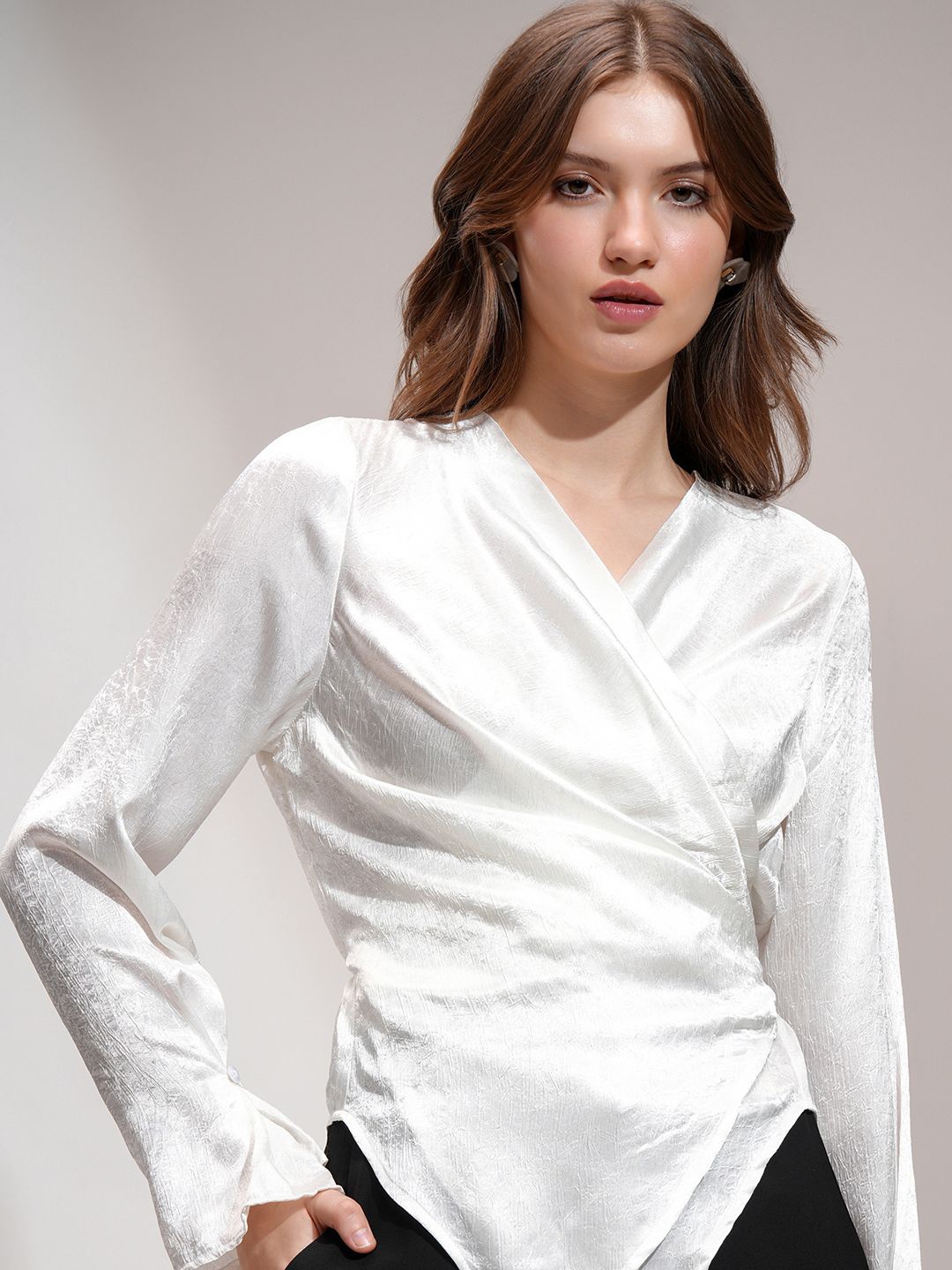 

ESPYR By Tokyo Talkies Women Solid Ruched Top, Off white