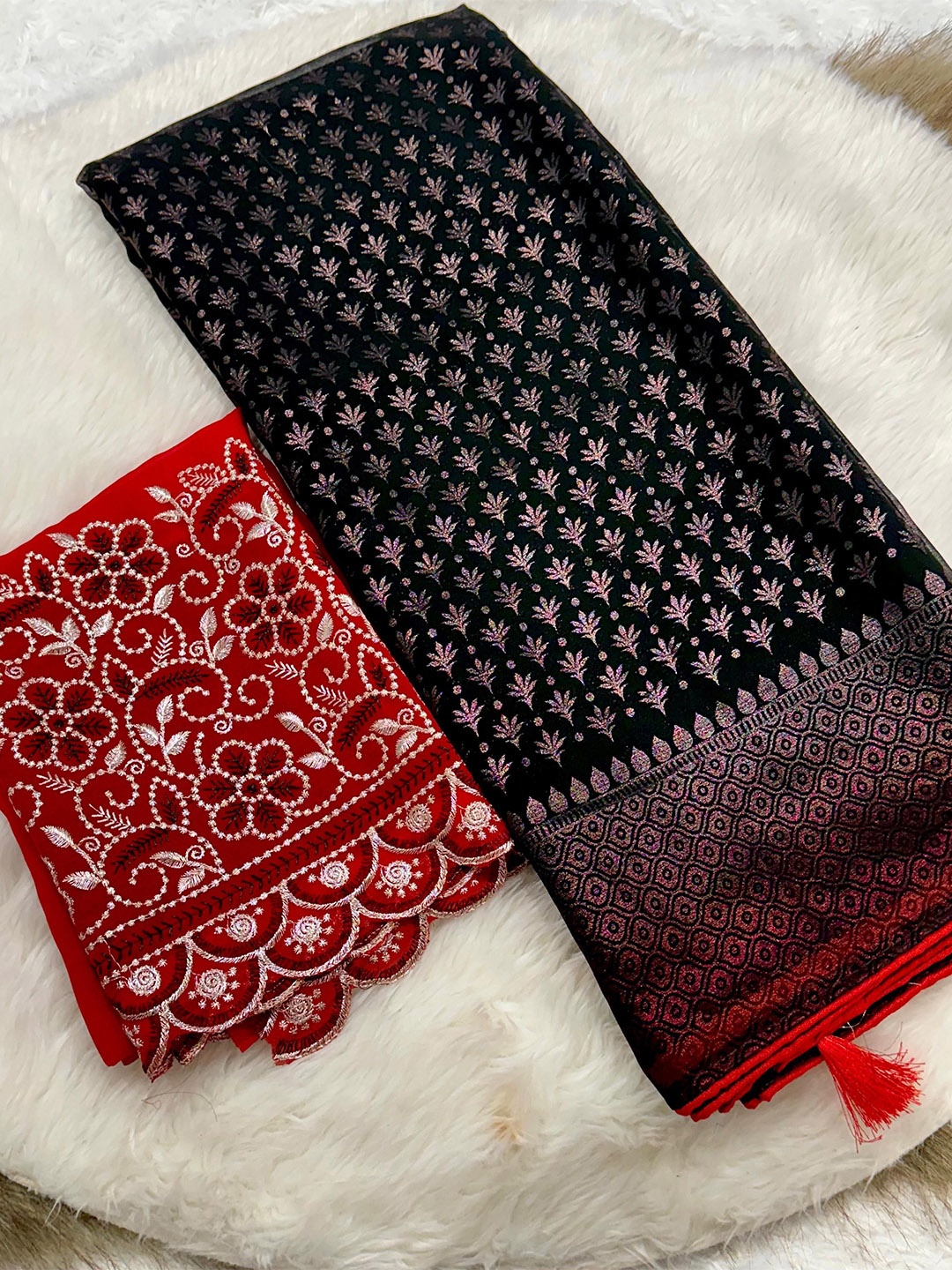 

Aika Floral Pure Georgette Banarasi Saree, Black