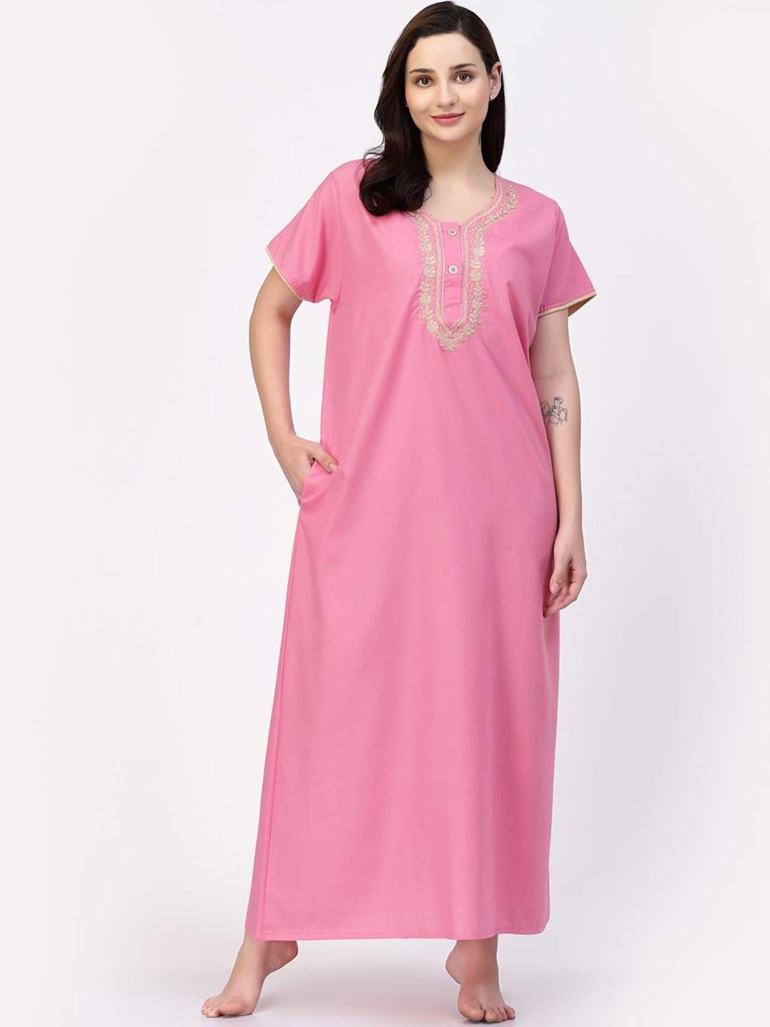 

CHUI MUI Embroidered Maxi Nightdress, Pink