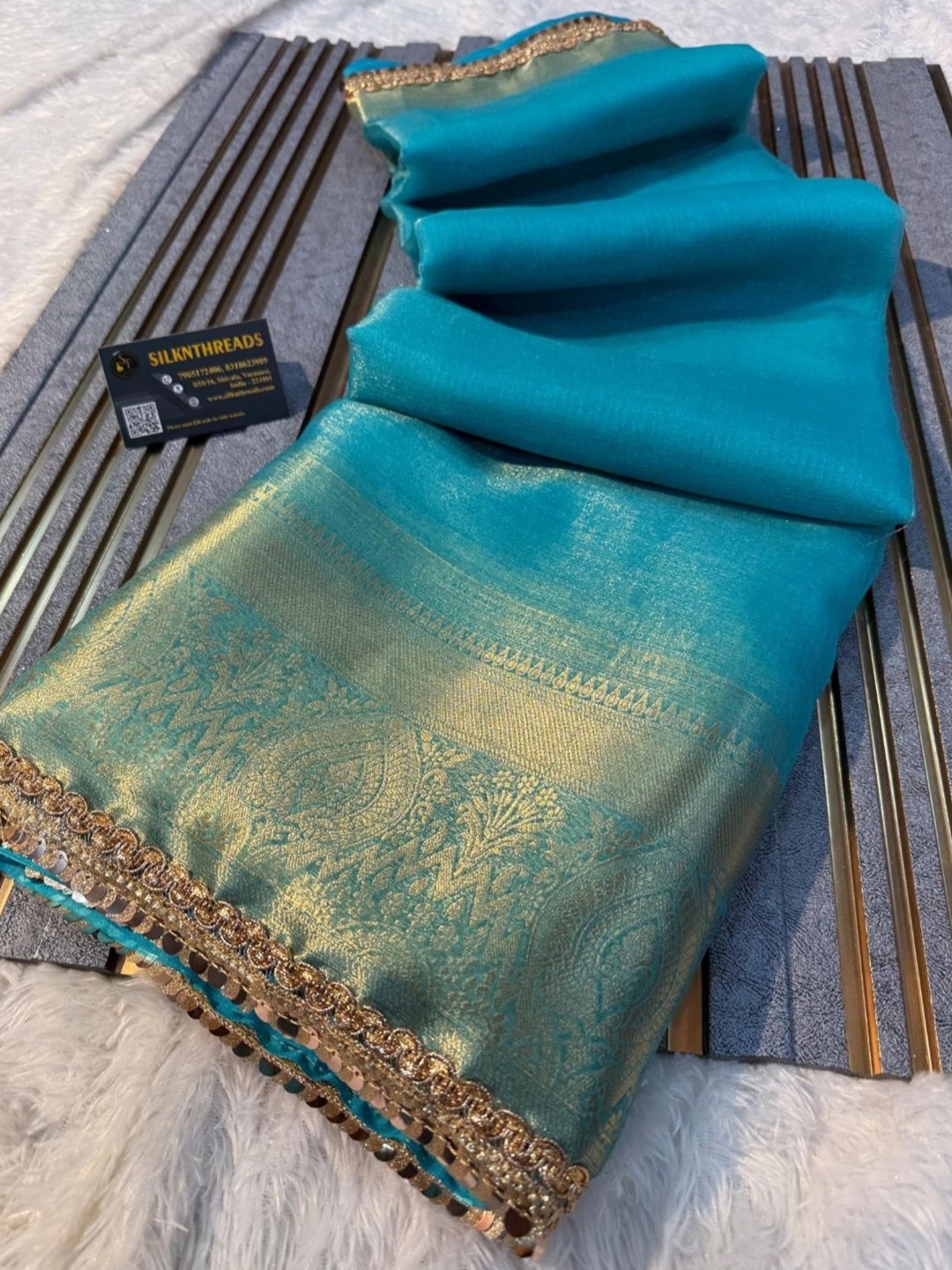 

DIVASTRI Patchwork Tissue Banarasi Saree, Blue