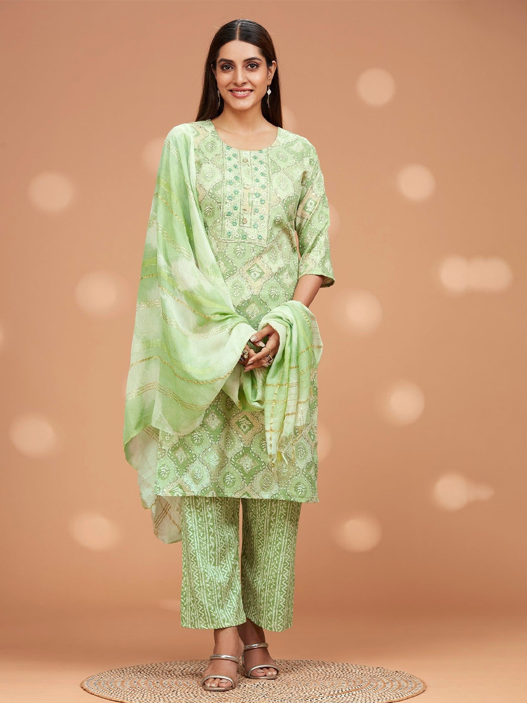 

FREYAA Ethnic Motifs Printed Thread Work Kurta Sets, Green