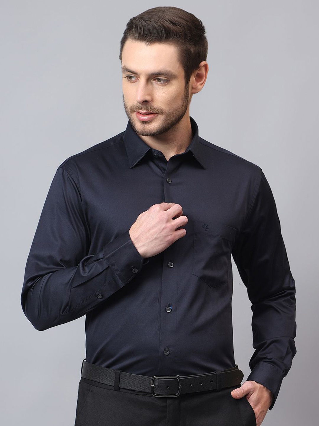

Cantabil Men Slim Fit Spread Collar Solid Cotton Formal Shirt, Navy blue