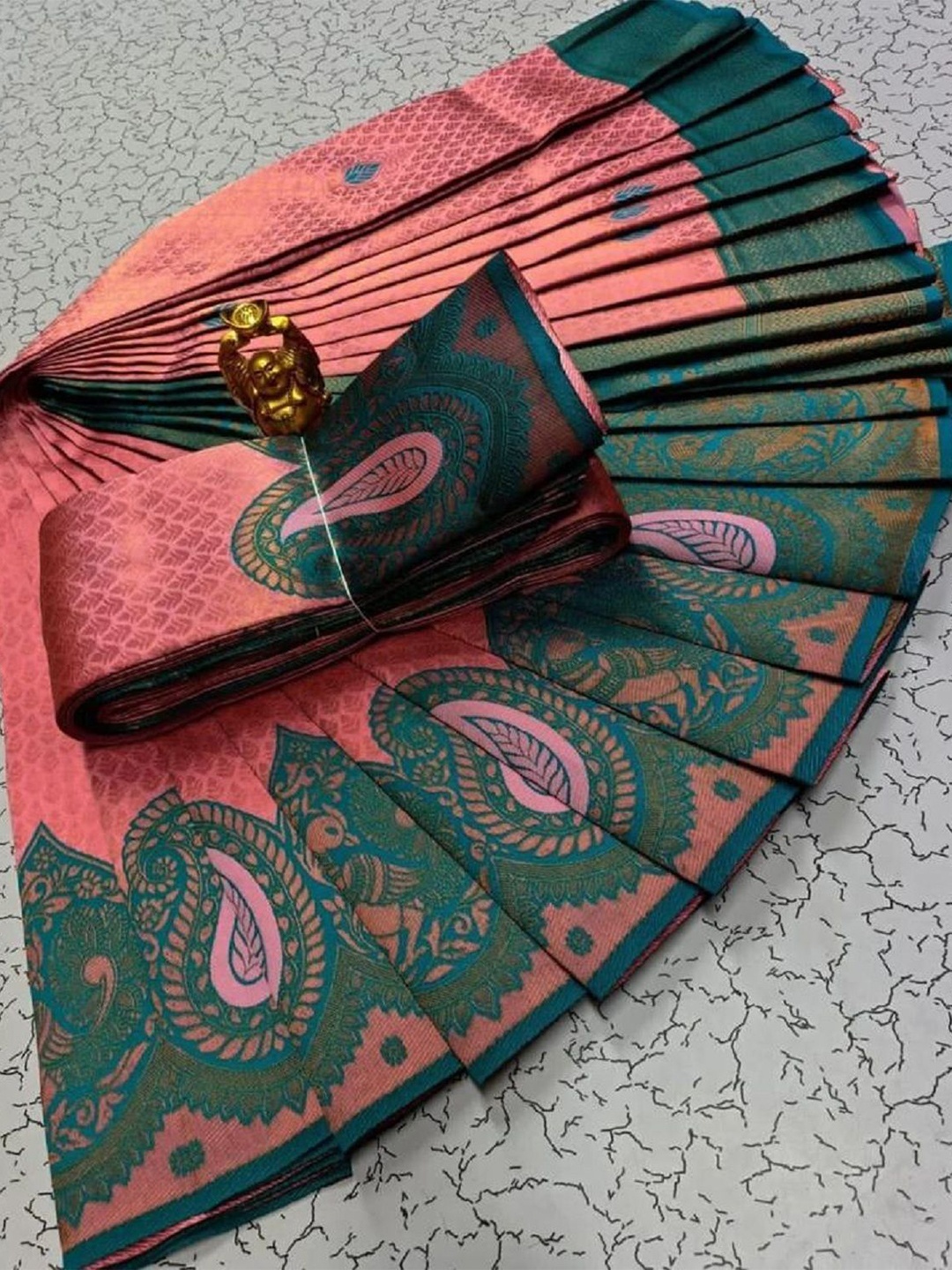 

Aika Ethnic Motifs Pure Silk Banarasi Saree, Pink
