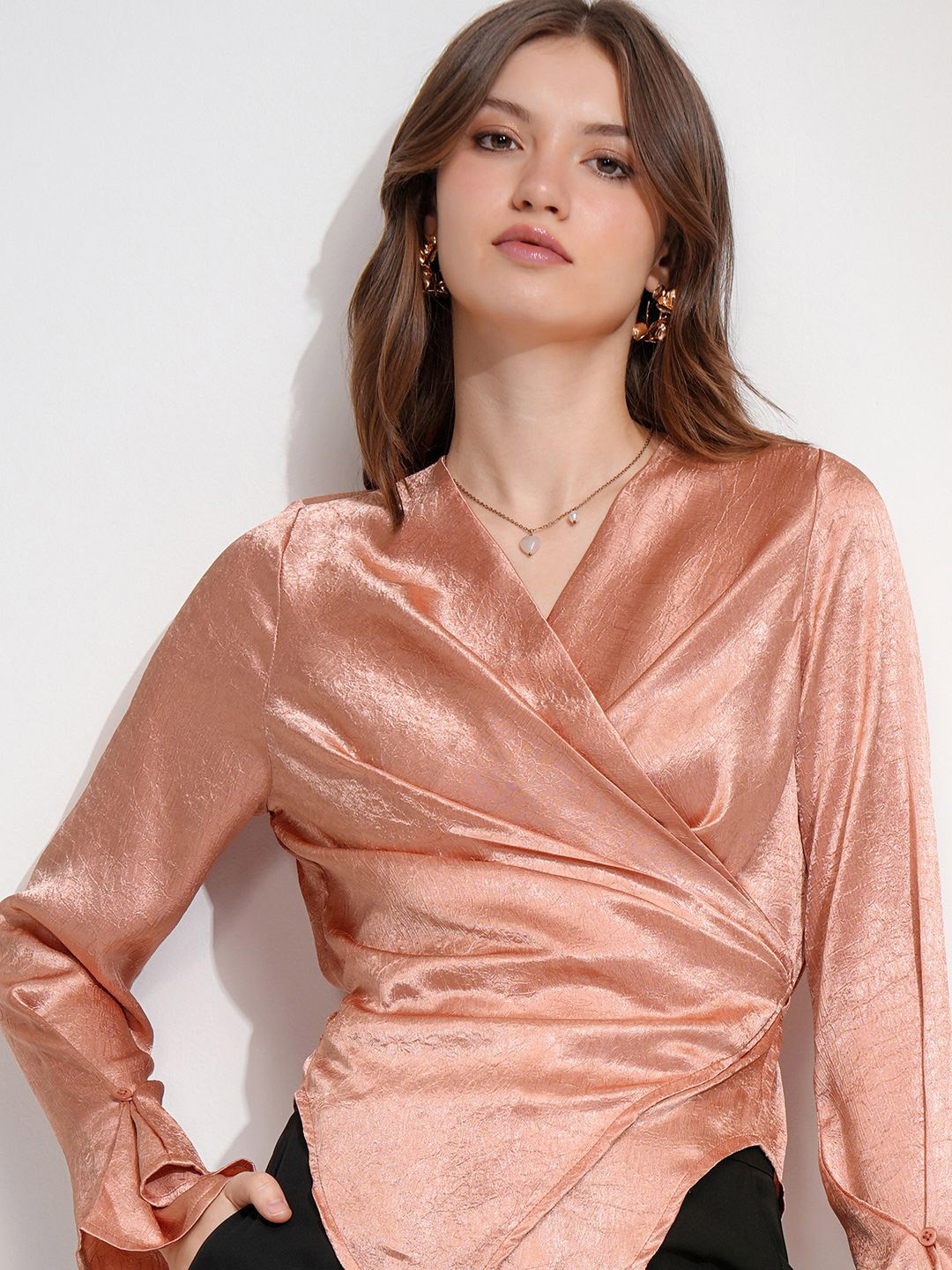 

Tokyo Talkies Women Solid Ruching Top, Peach