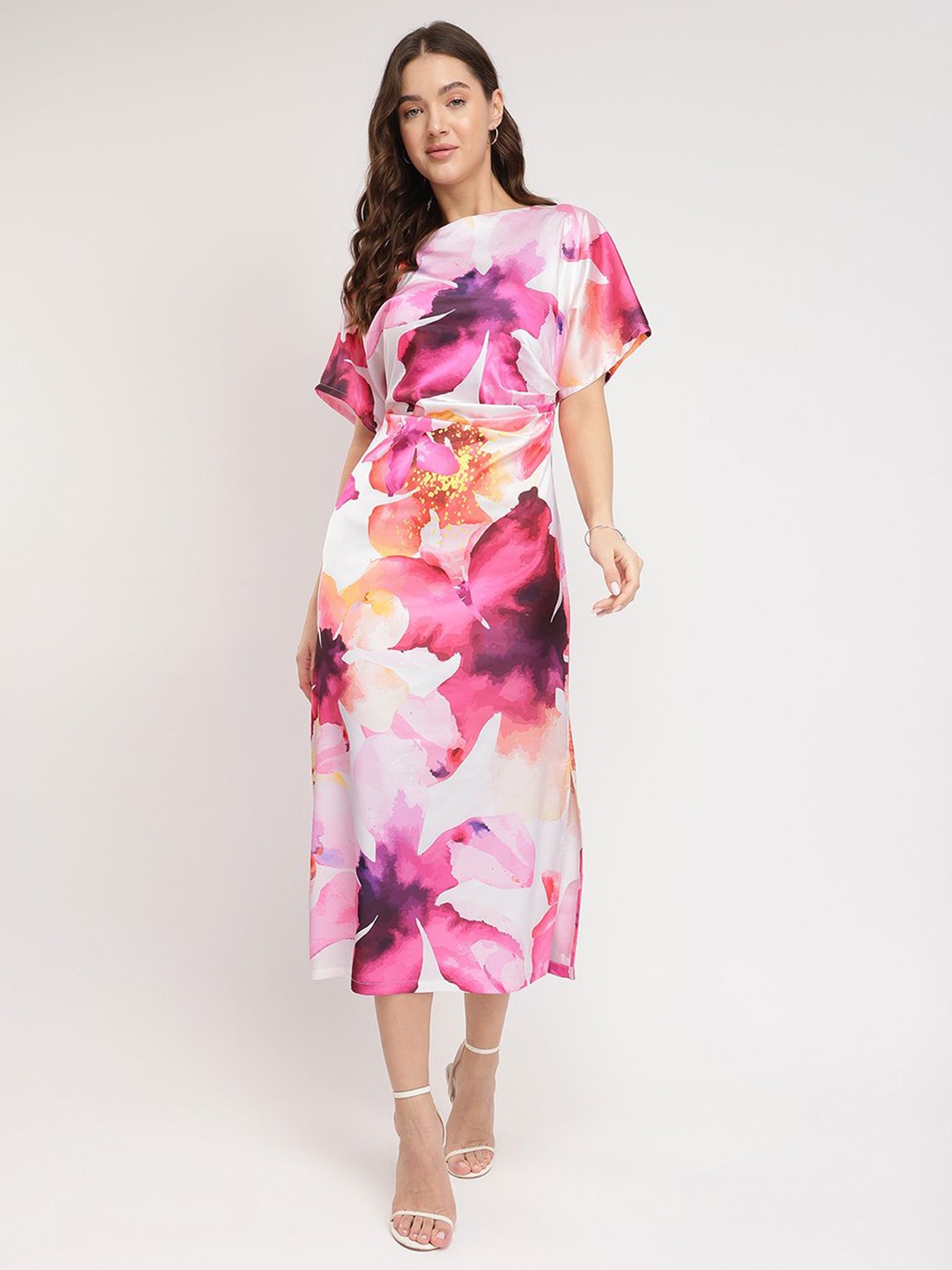 

FableStreet Floral Printed Satin Floral Kimono Dress White
