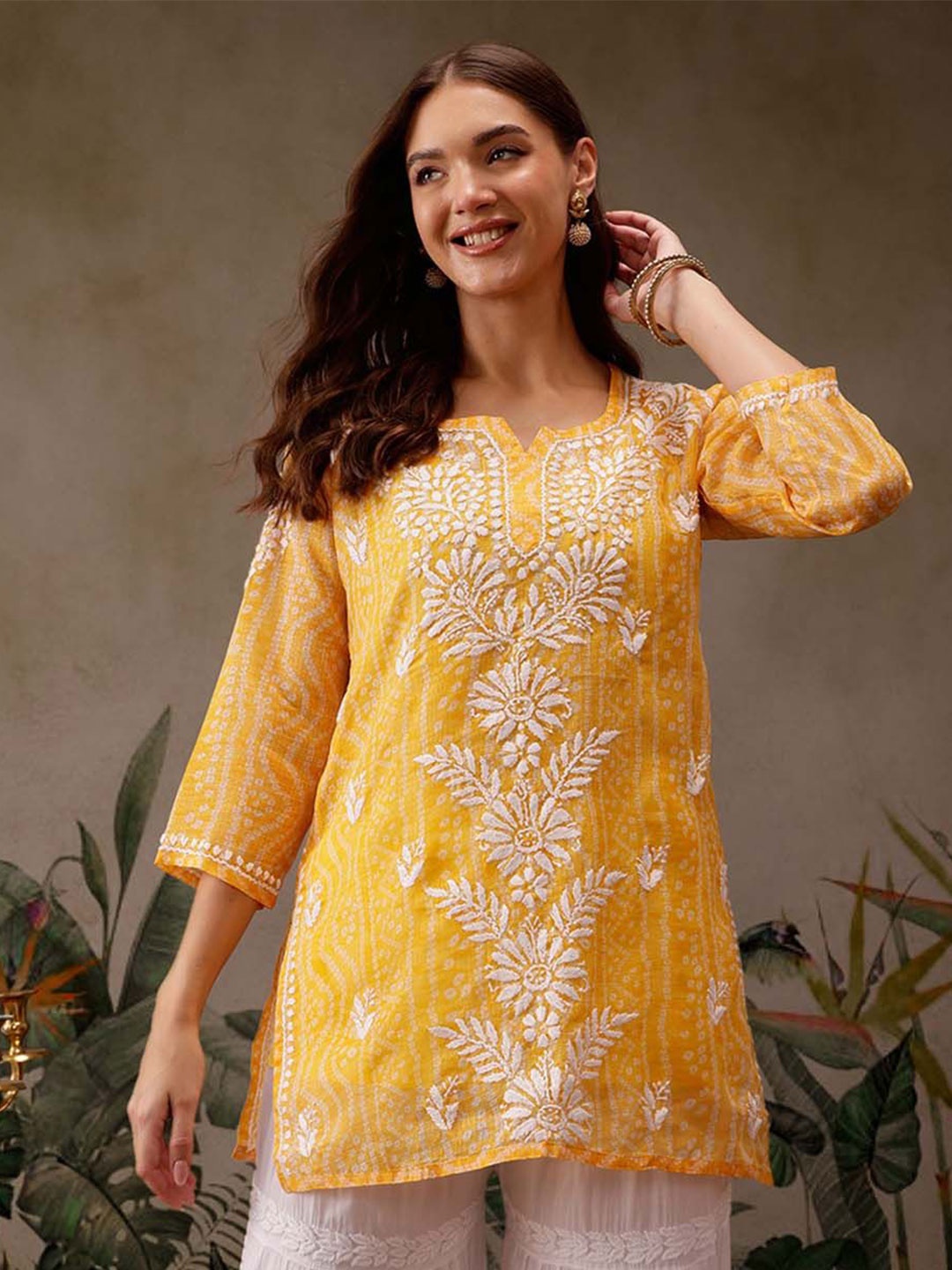 

ADA Floral Embroidered Chikankari Chikankari Kurti, Yellow