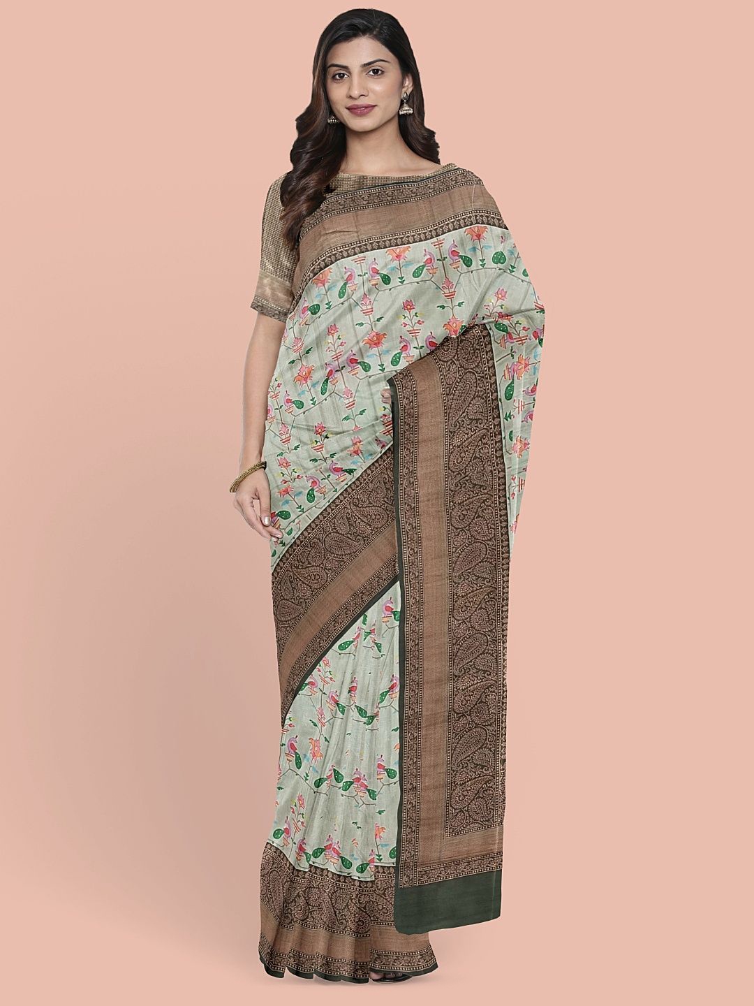 

Avyay Creation Ethnic Motifs Printed Saree, White