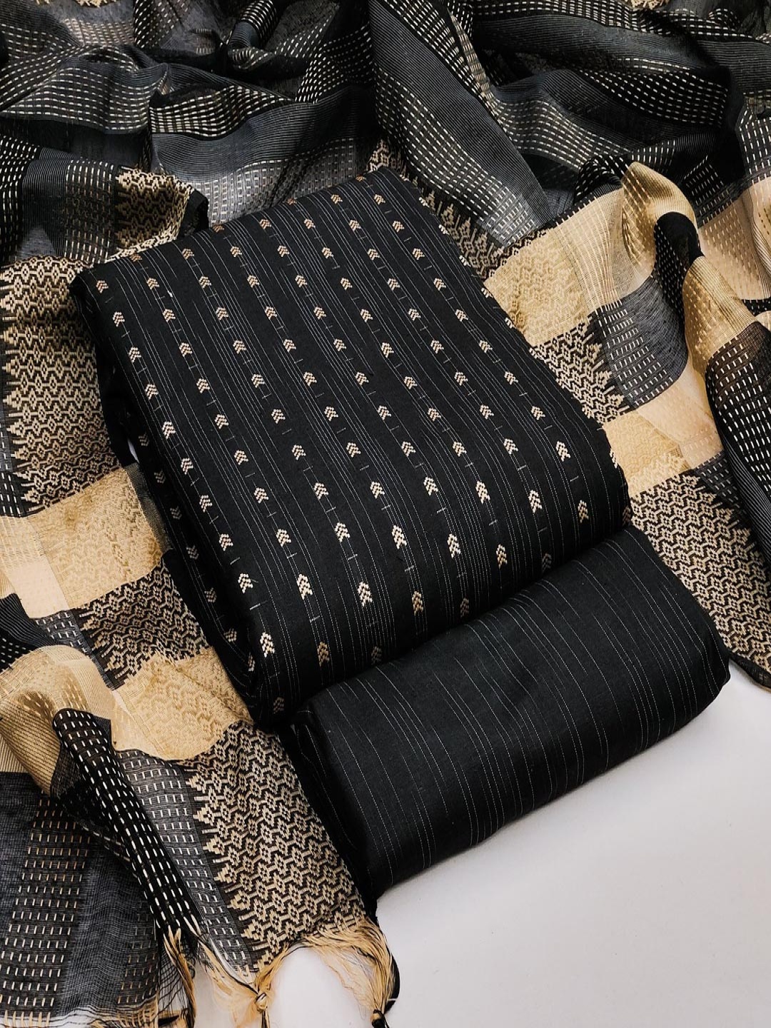 

Aika Geometric Woven Design Pure Cotton Unstitched Dress Material, Black
