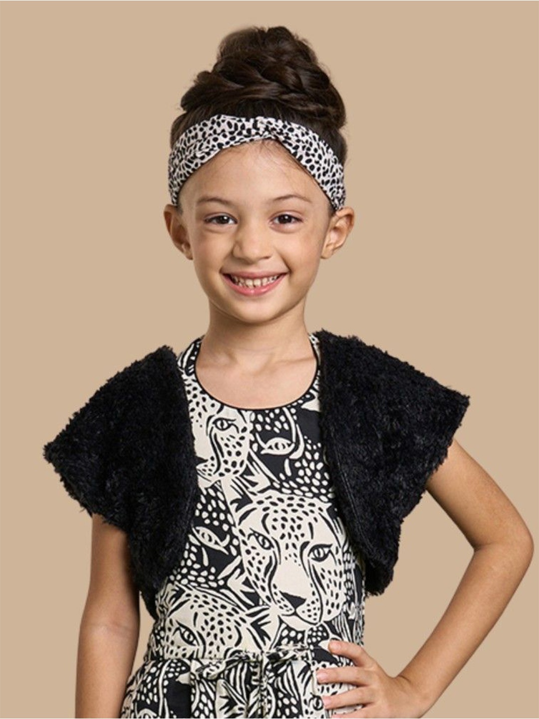 

LIL DRAMA Girls Open Front Crop Shrug, Black