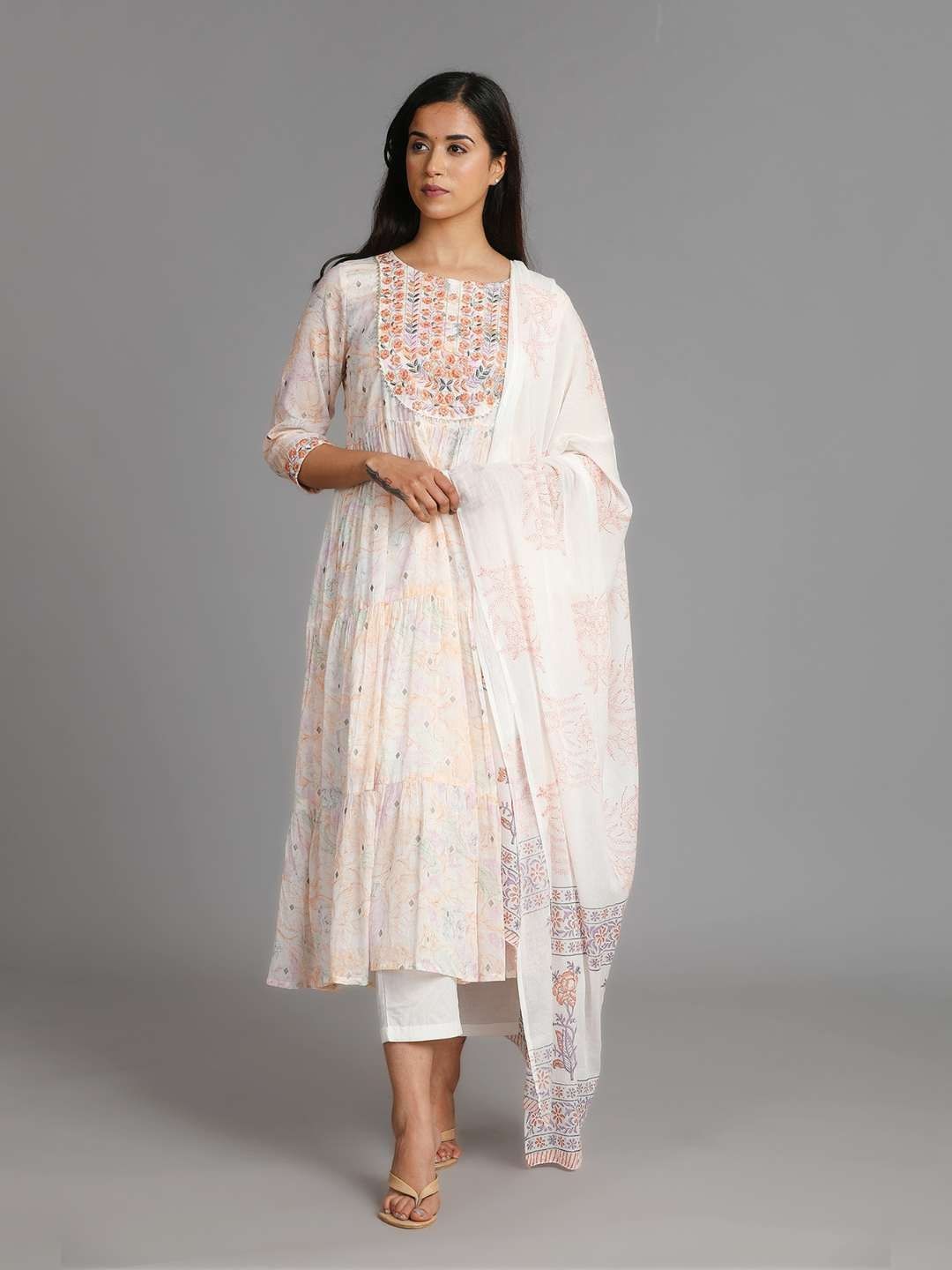 

AAVARANA BY KARNIKA Floral Printed Pure Cotton Anarkali Kurta With Pyjamas & Dupatta, Lavender