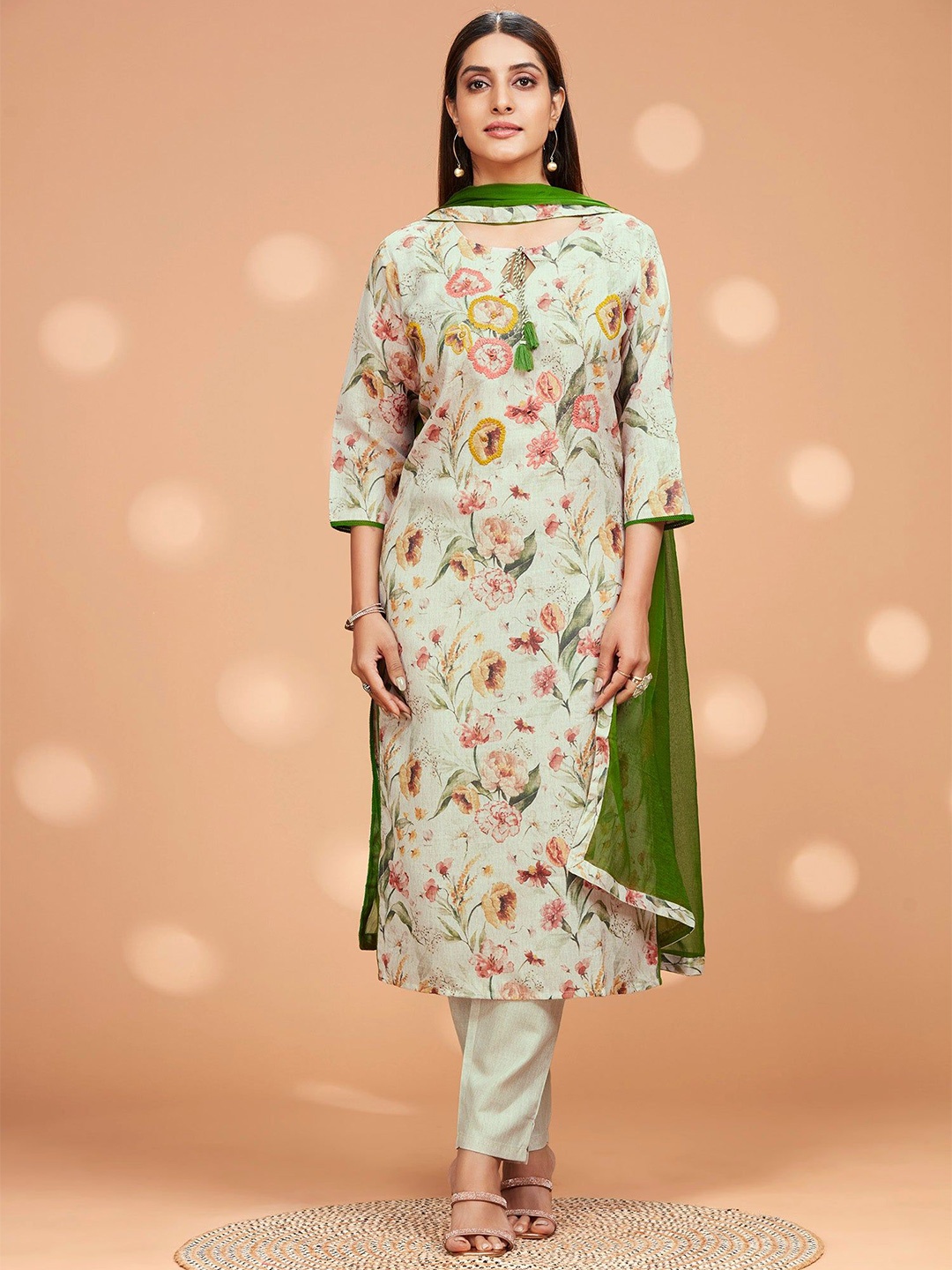 

FREYAA Women Floral Printed Pure Cotton Kurta & Trouser With Dupatta, Green