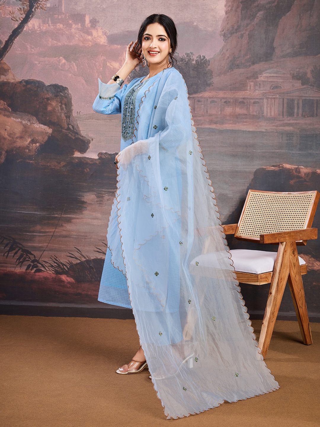 

House of Pataudi Floral Embroidered Thread Work Straight Kurta With Trousers & Dupatta, Blue