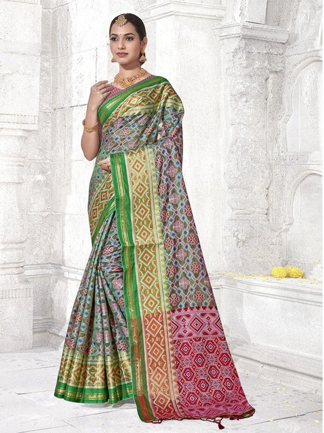 

sagarika Woven Design Zari Tissue Jamdani Saree, Green