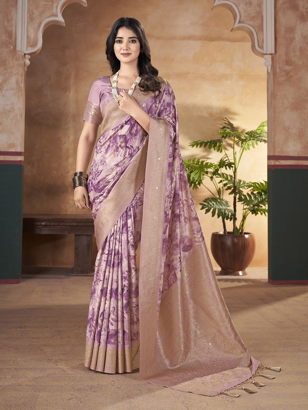 

Mitera Printed Banarasi Saree, Purple