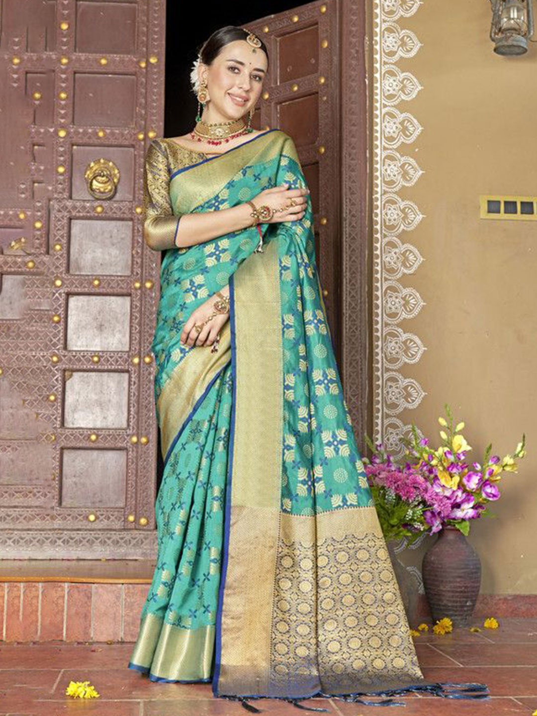 

sagarika Woven Design Zari Organza Banarasi Saree, Turquoise blue