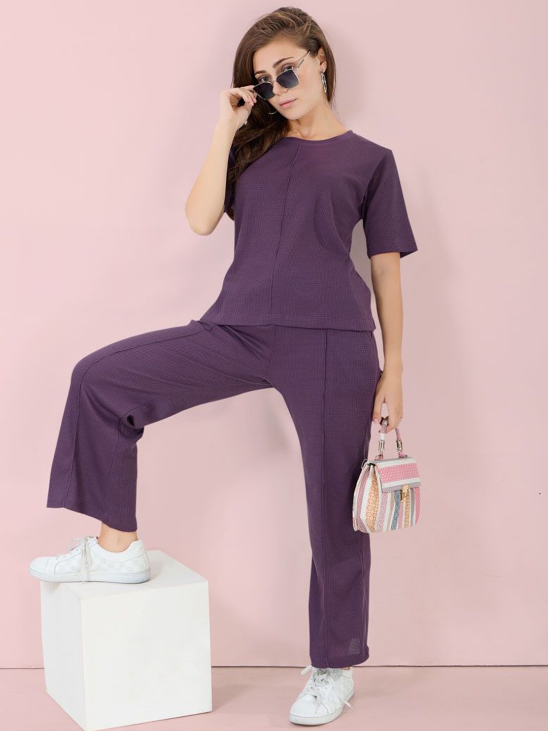 

Soulemo Round Neck T-Shirt With Trousers, Violet