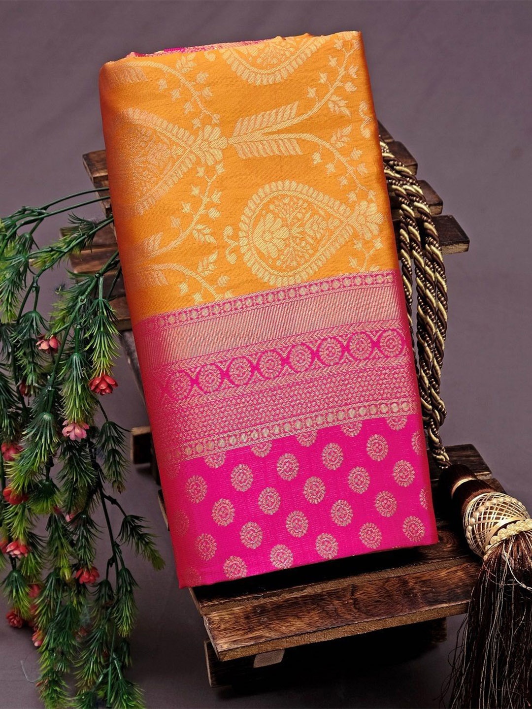 

Aika Ethnic Motifs Zari Pure Silk Banarasi Saree, Yellow