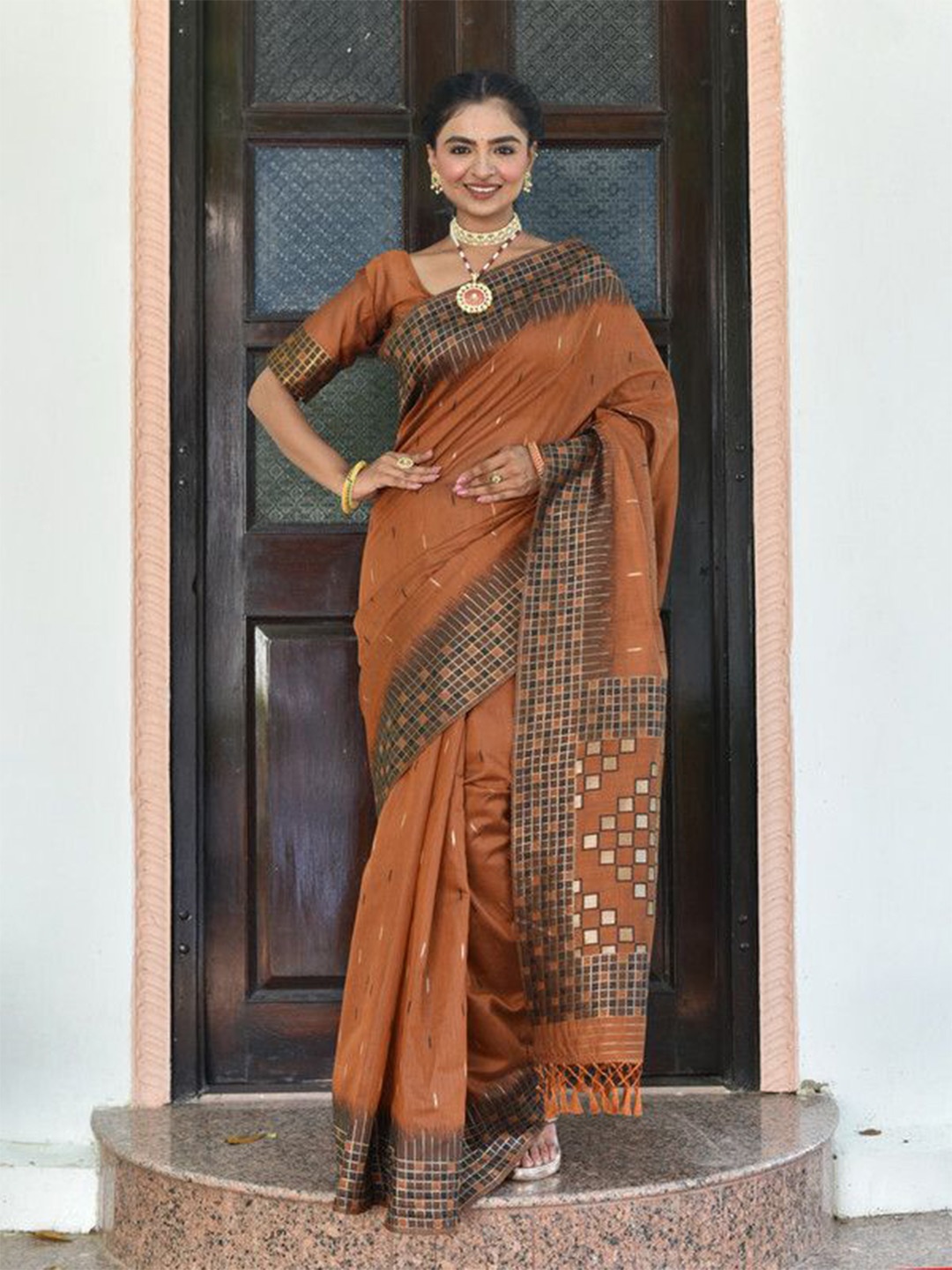 

sagarika Woven Design Zari Bhagalpuri Saree, Rust