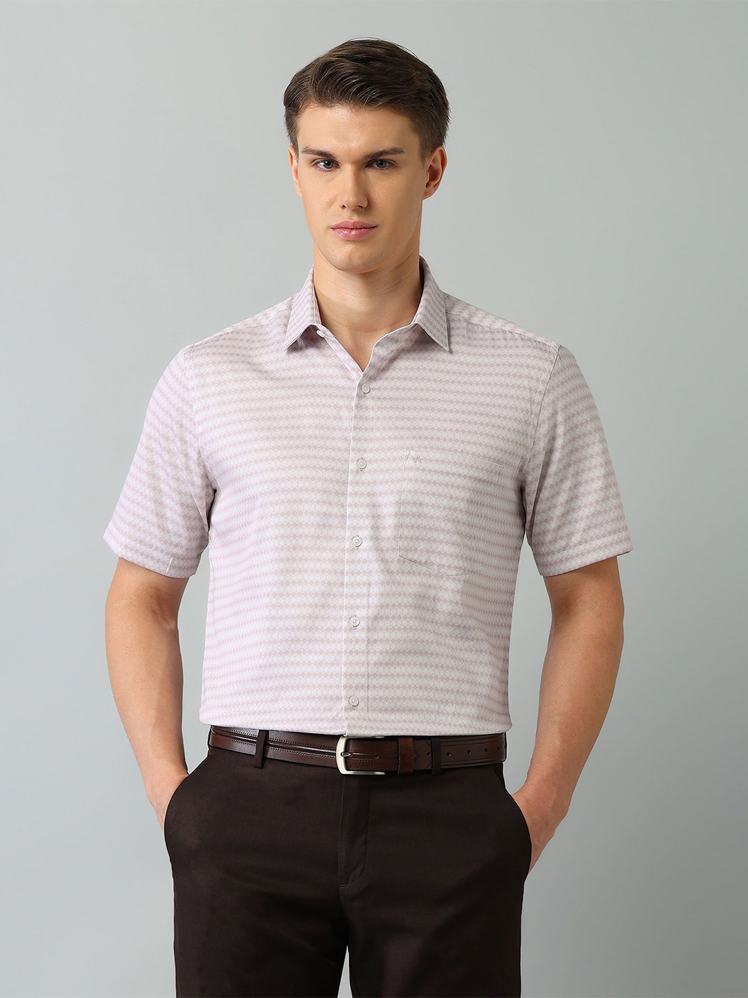 

Arrow Men Classic Opaque Printed Casual Shirt, Pink